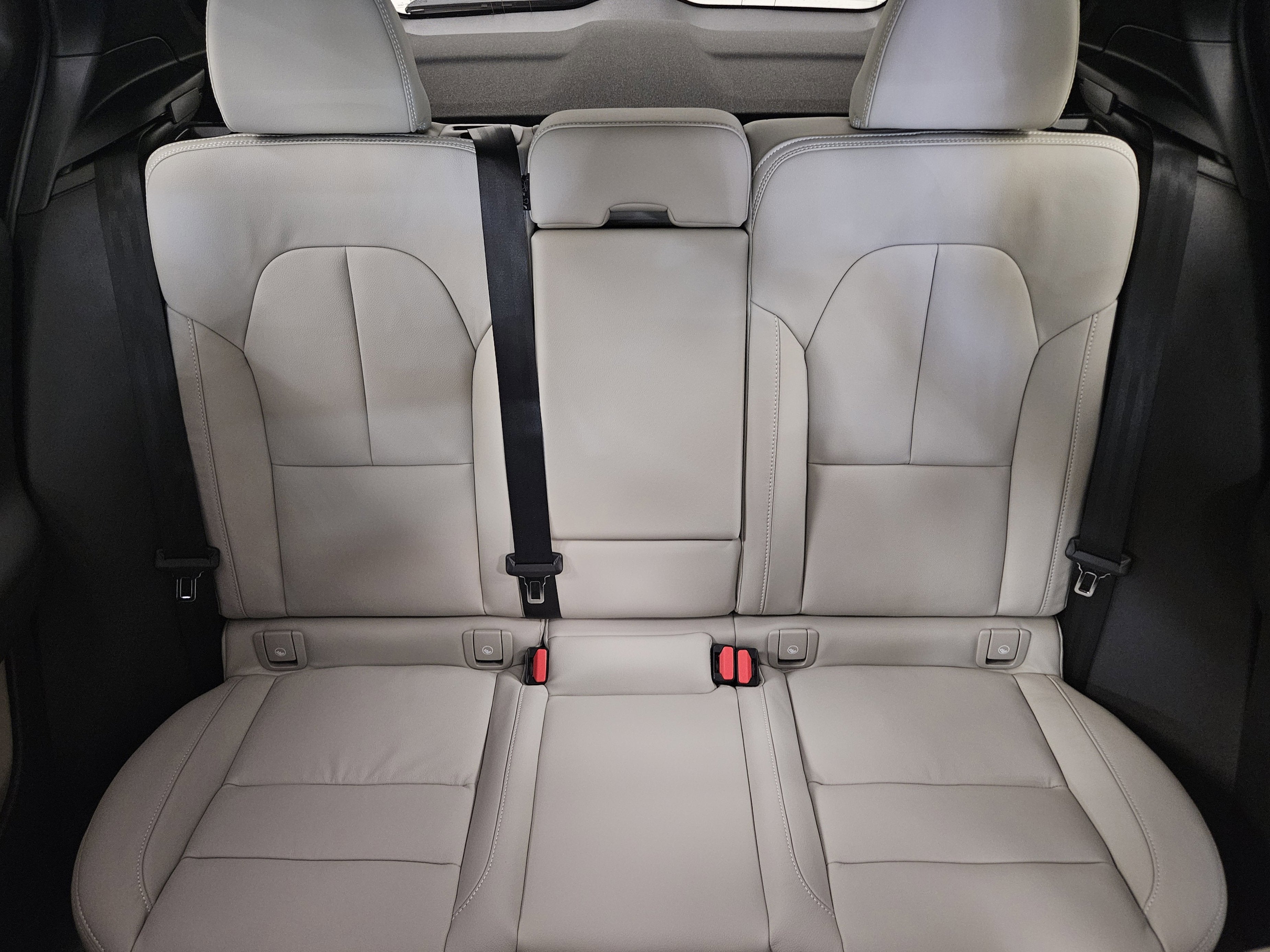 2026 Volvo XC40 Plus