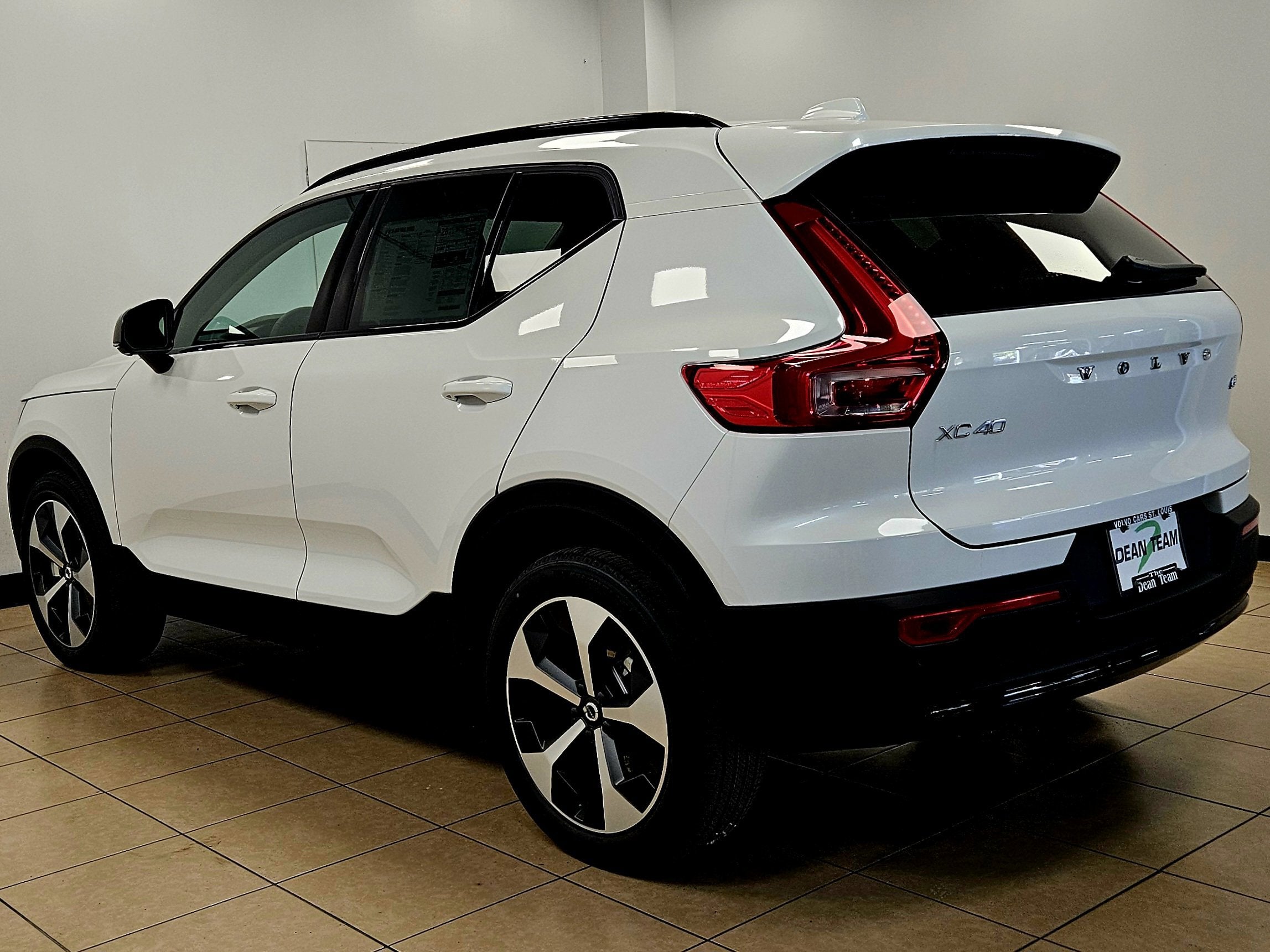 2026 Volvo XC40 Plus