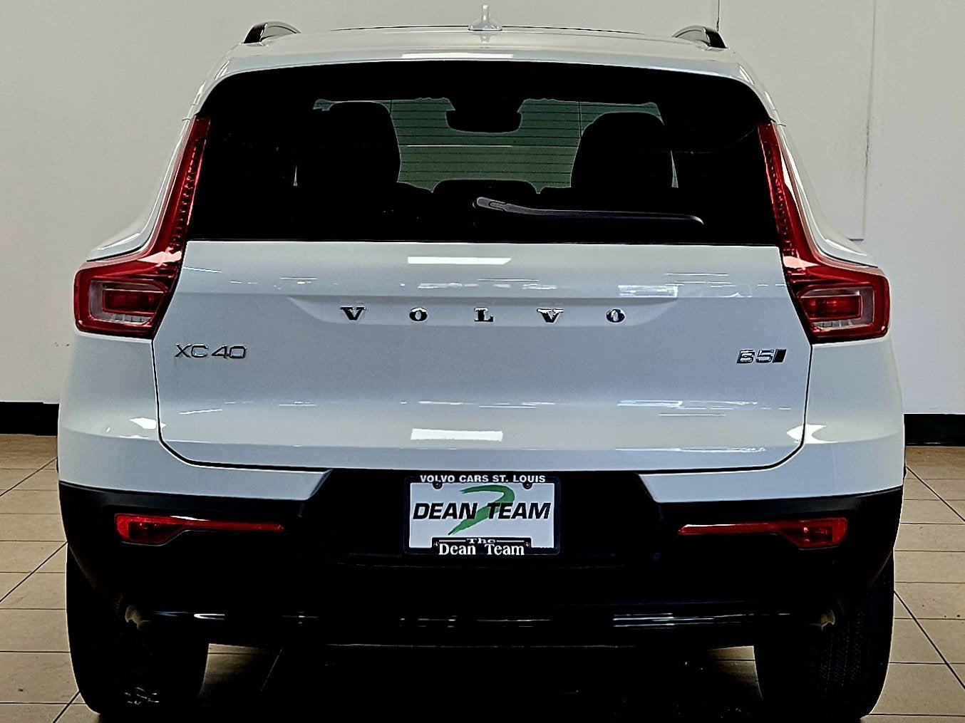 2026 Volvo XC40 Plus