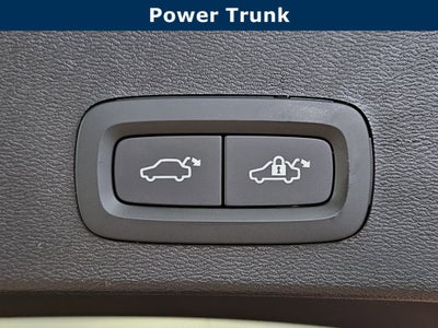 2026 Volvo XC40 Plus