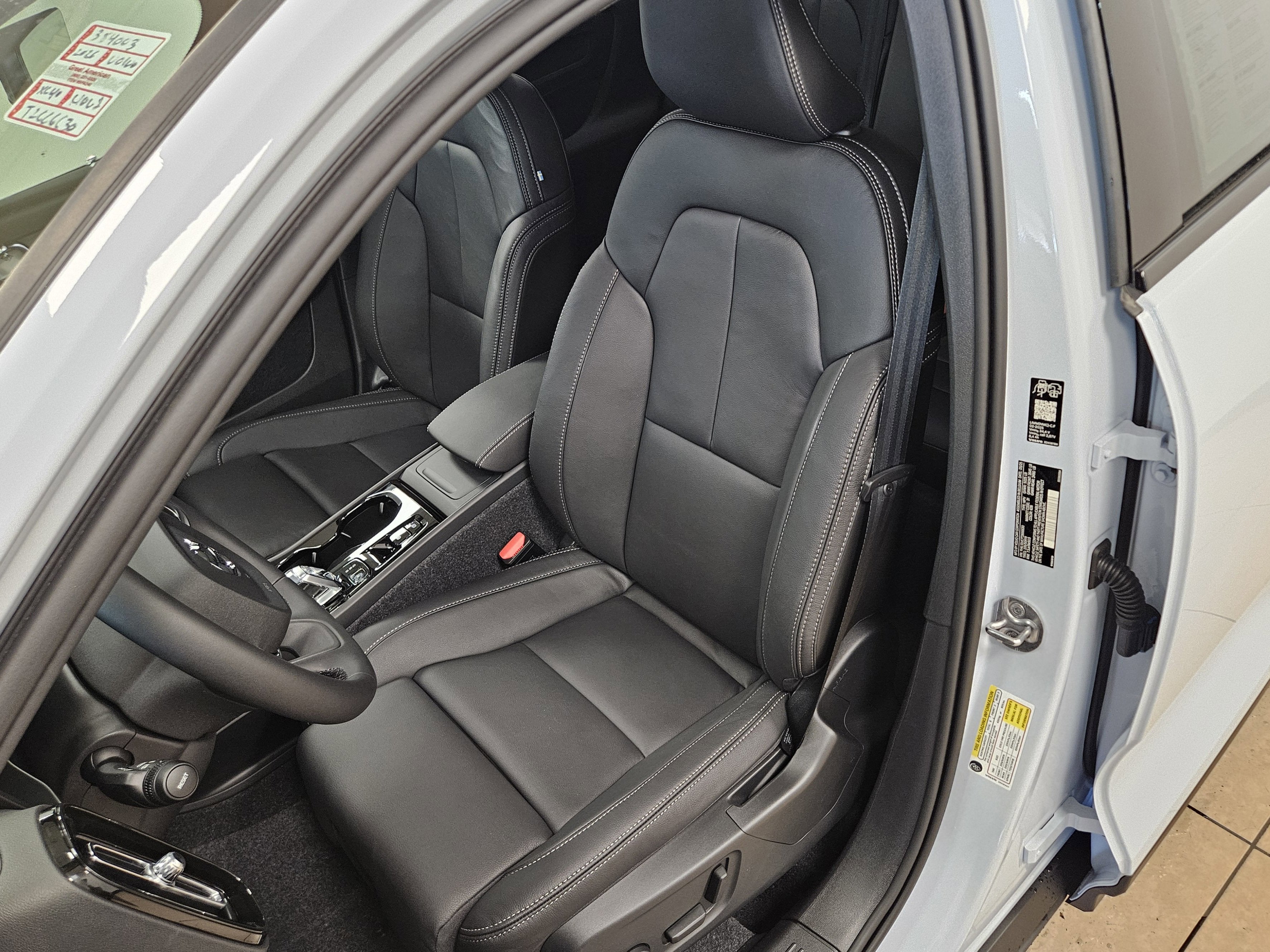 2026 Volvo XC40 Plus