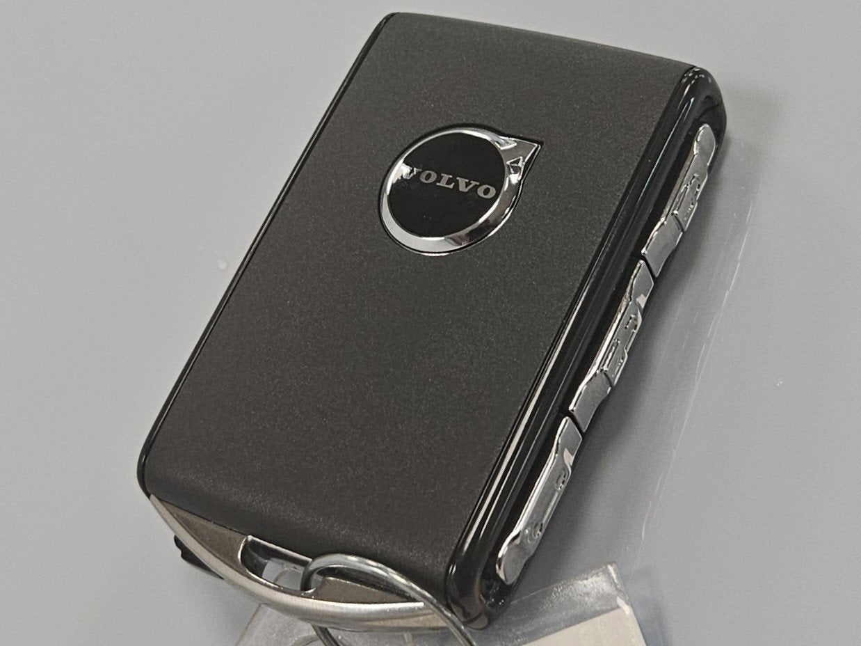 2026 Volvo XC40 Plus