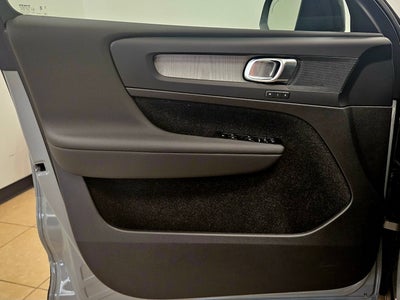 2026 Volvo XC40 Plus