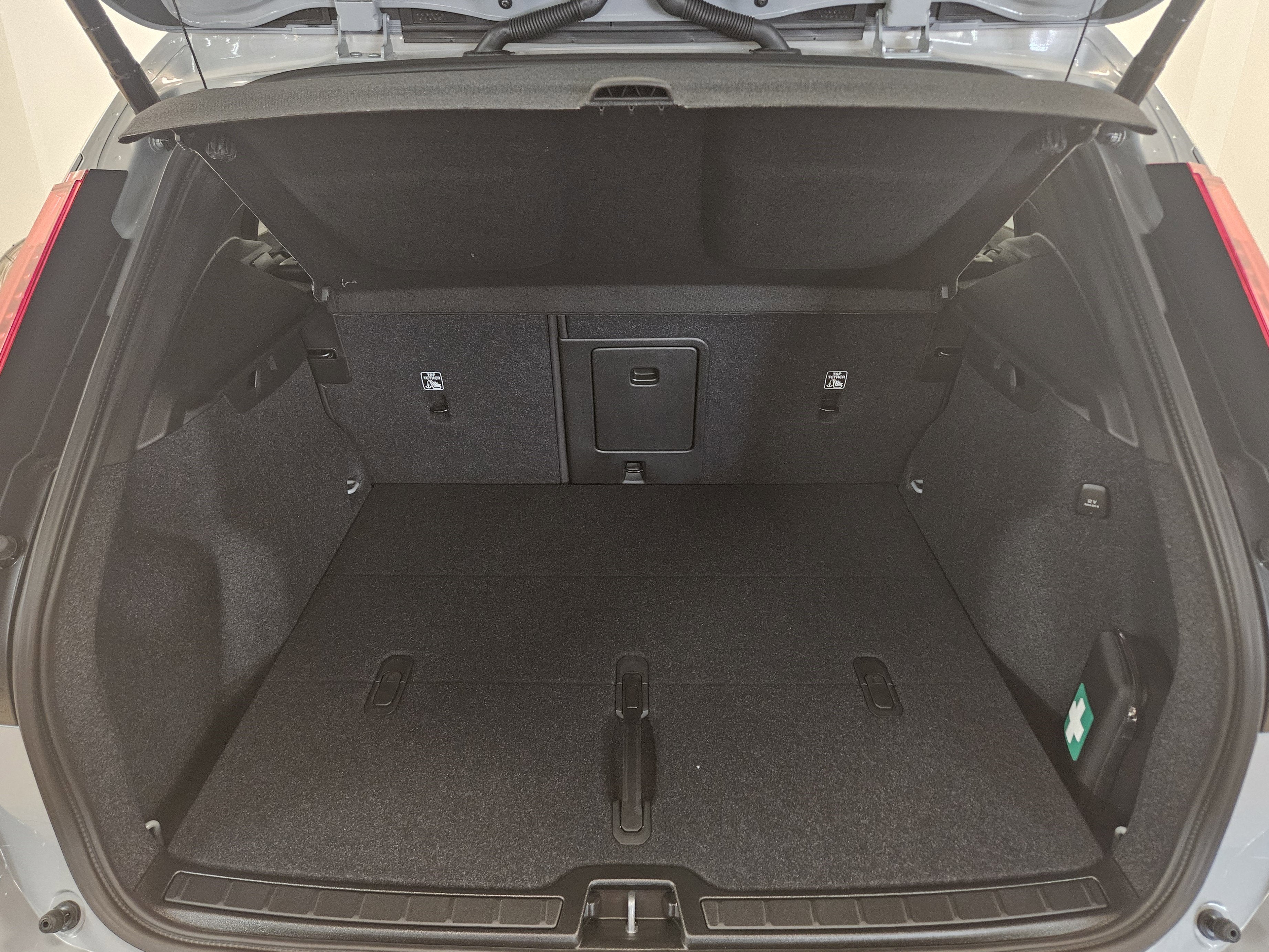 2026 Volvo XC40 Plus