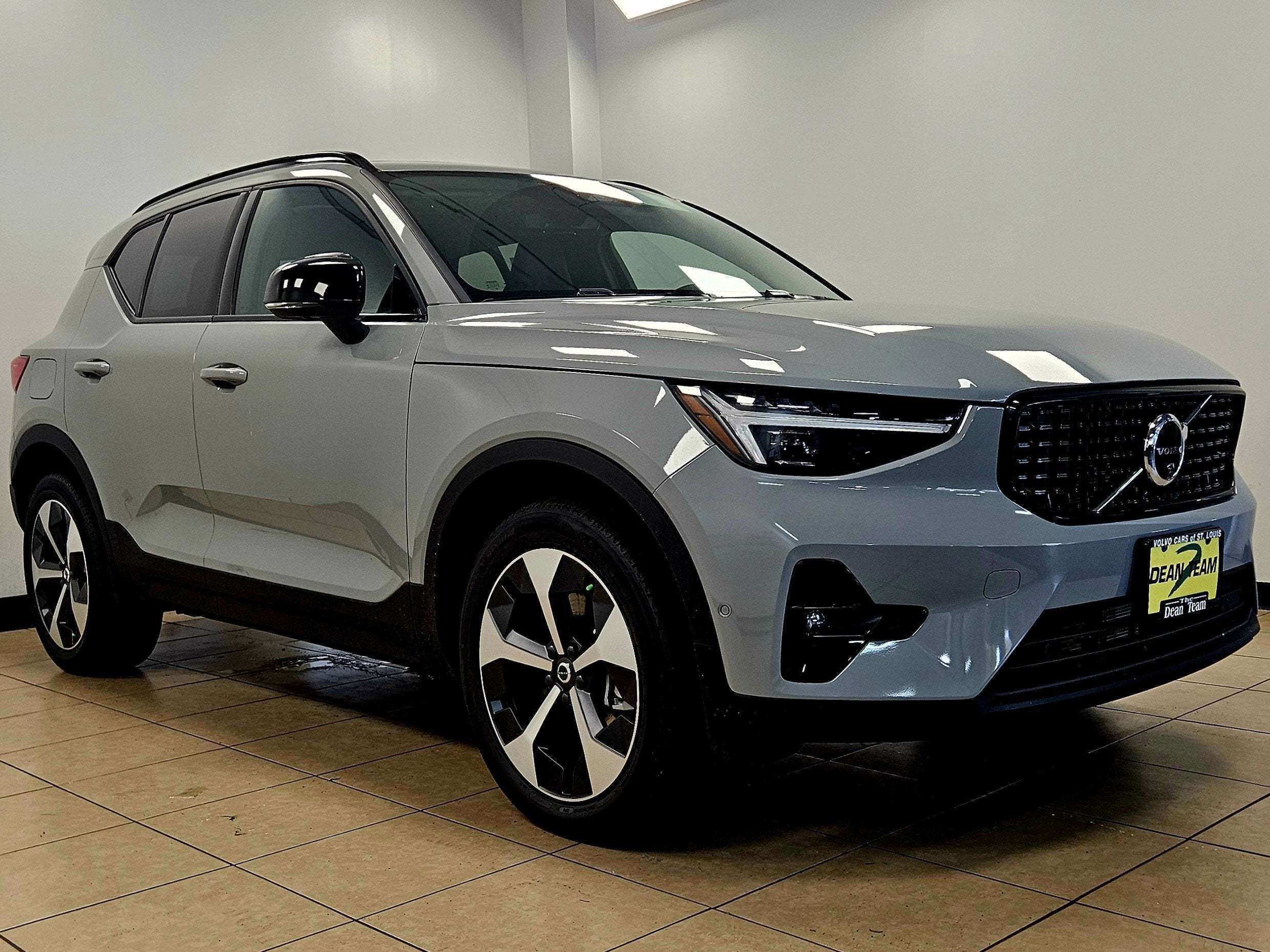 2026 Volvo XC40 Plus