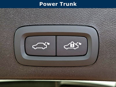 2026 Volvo XC40 Plus