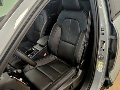 2026 Volvo XC40 Plus