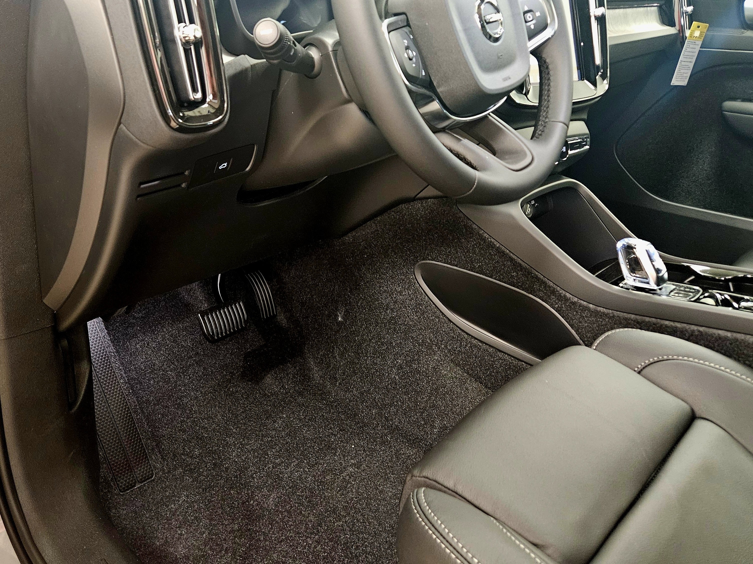 2026 Volvo XC40 Plus