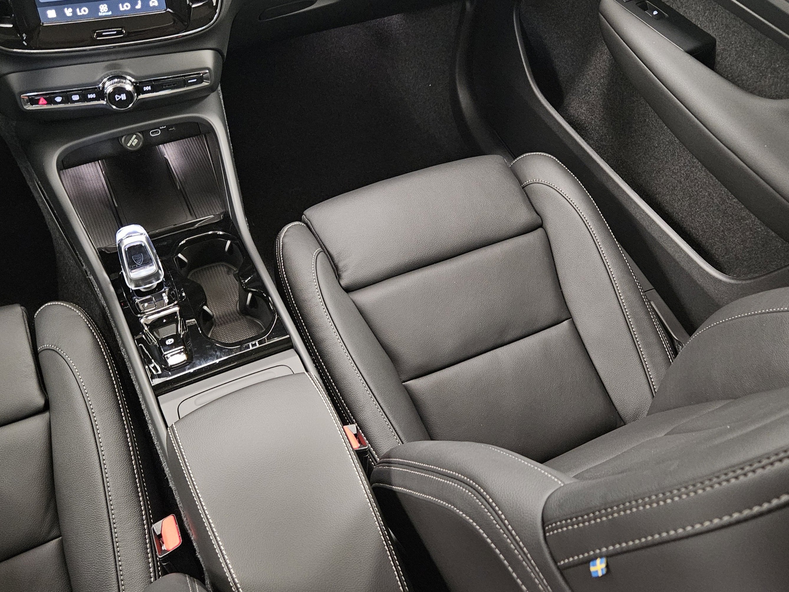 2026 Volvo XC40 Plus