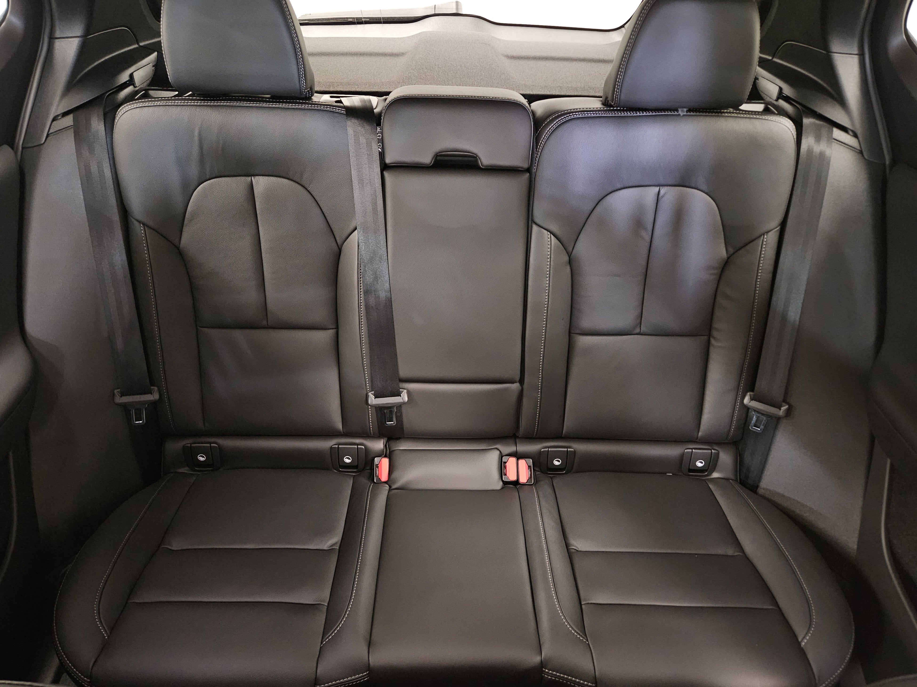 2026 Volvo XC40 Plus