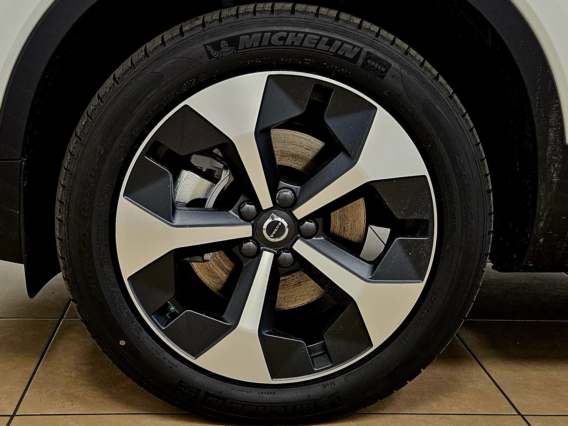 2026 Volvo XC40 Plus