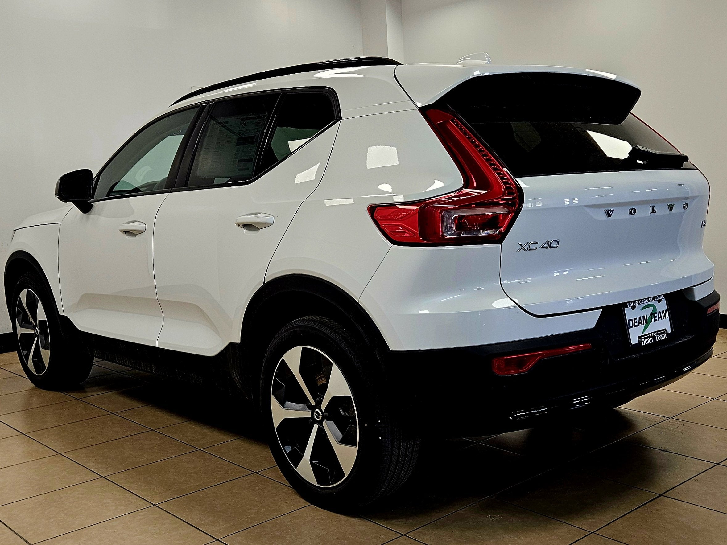 2026 Volvo XC40 Plus