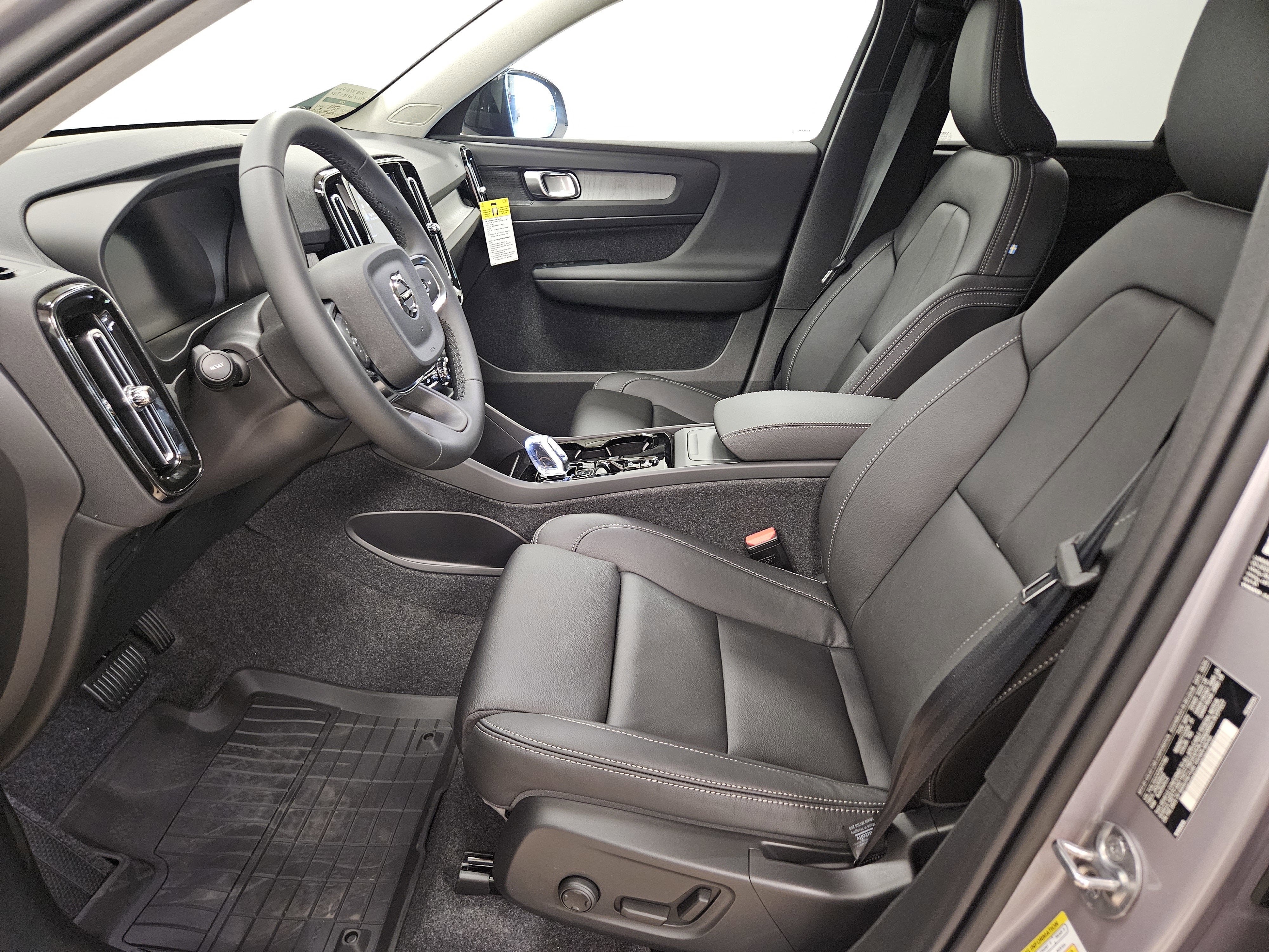 2026 Volvo XC40 Plus