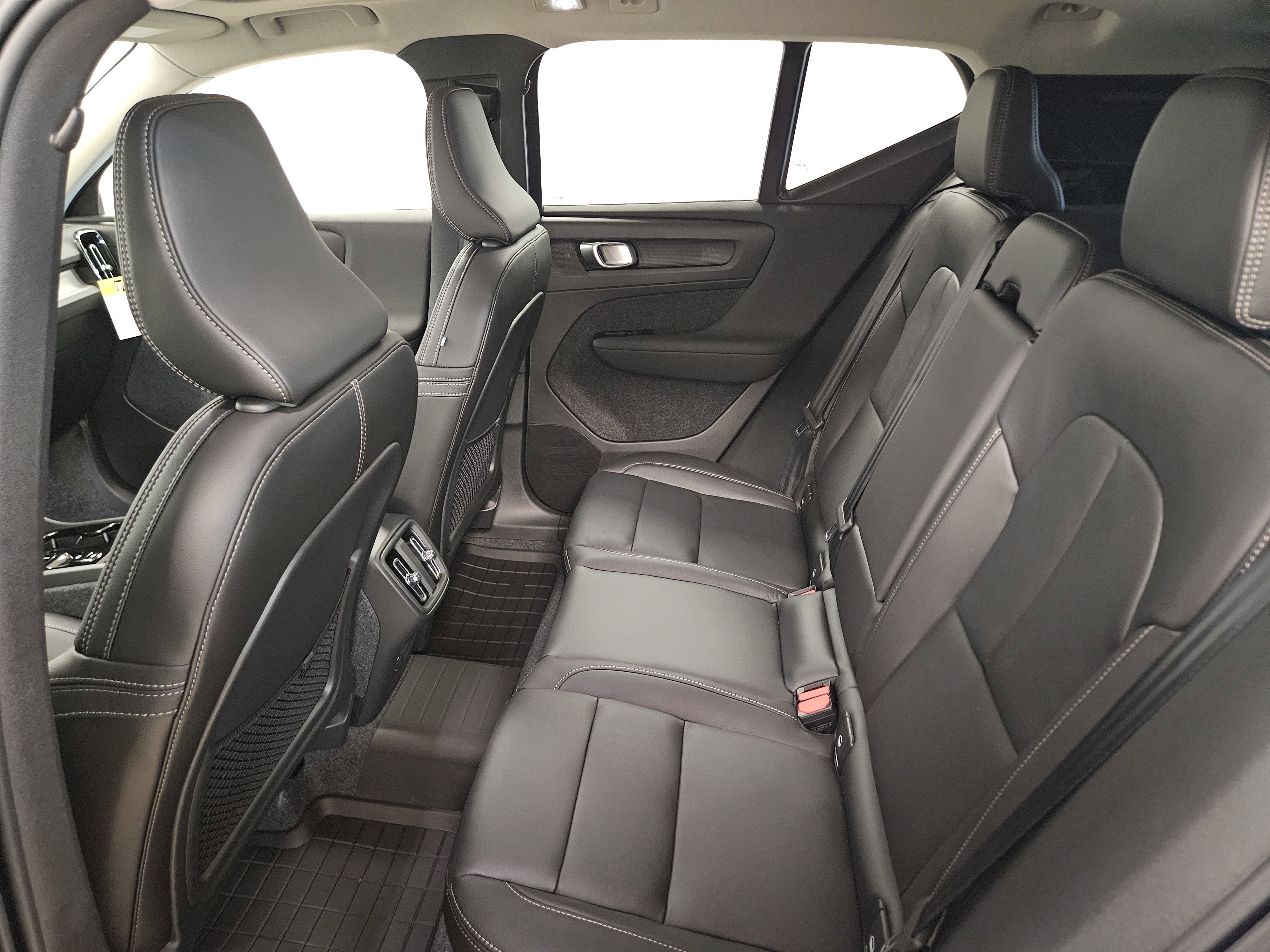 2026 Volvo XC40 Plus