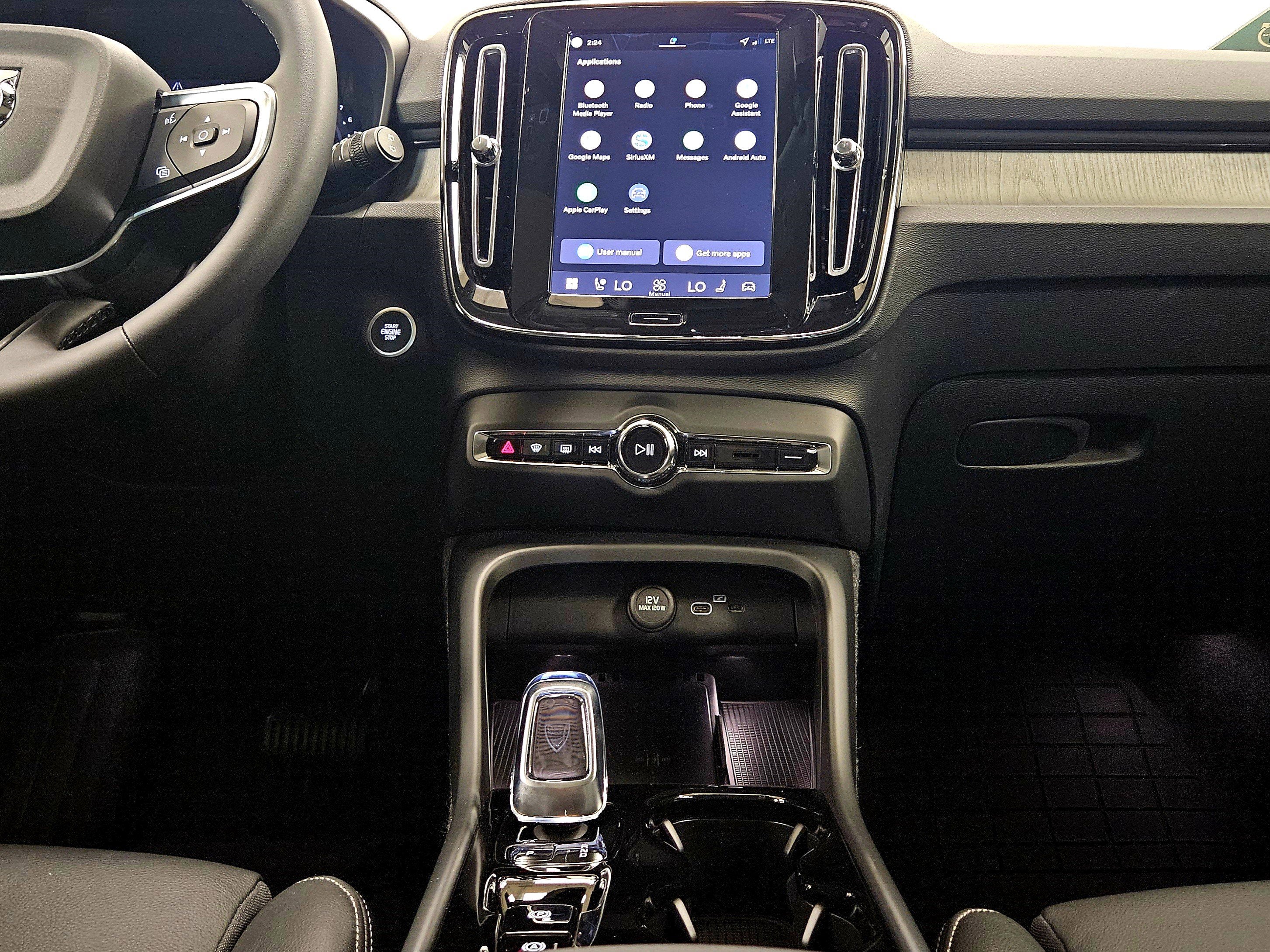 2026 Volvo XC40 Plus