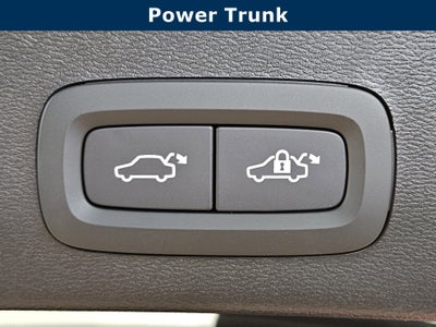 2026 Volvo XC40 Plus