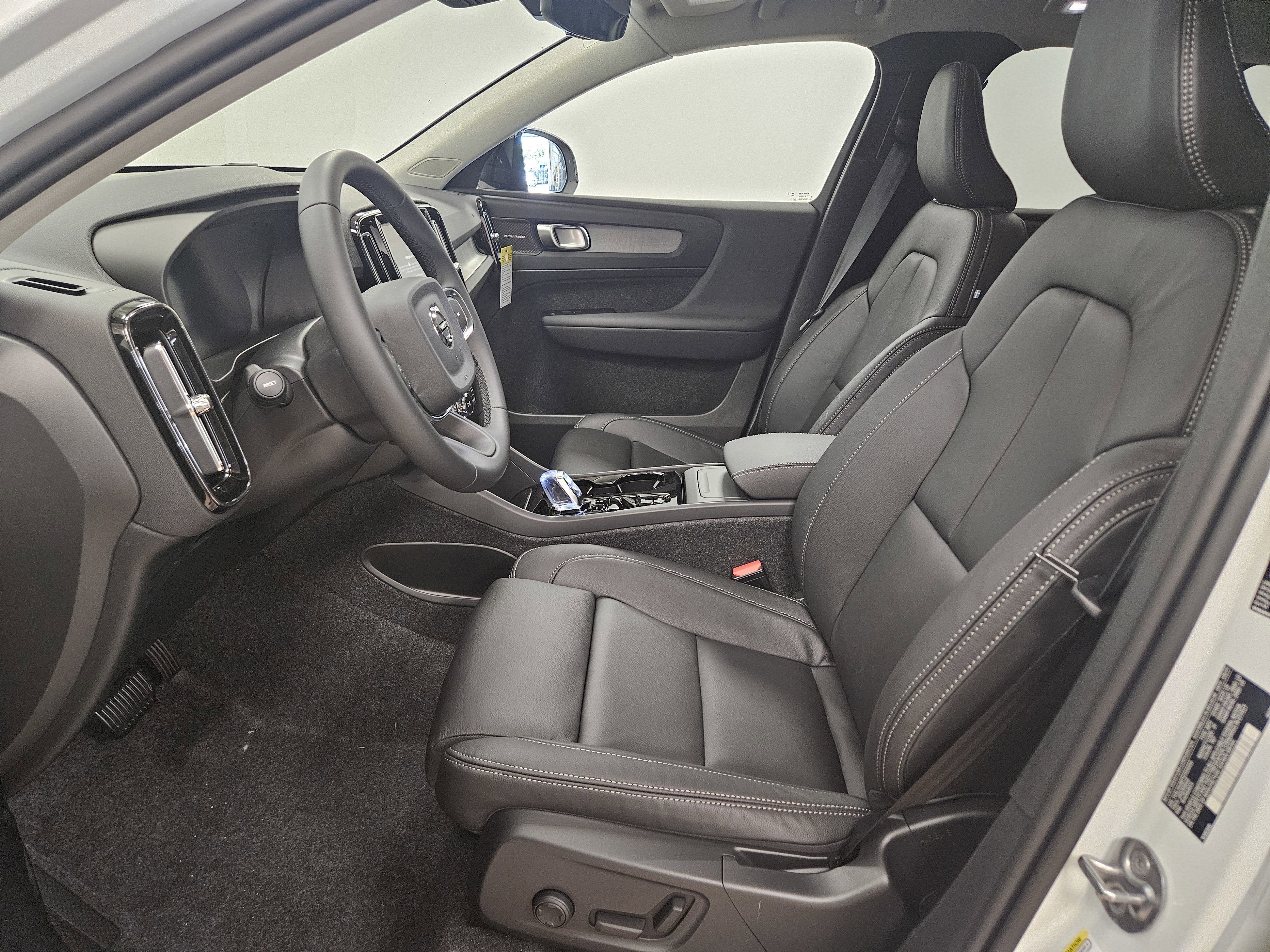 2026 Volvo XC40 Ultra