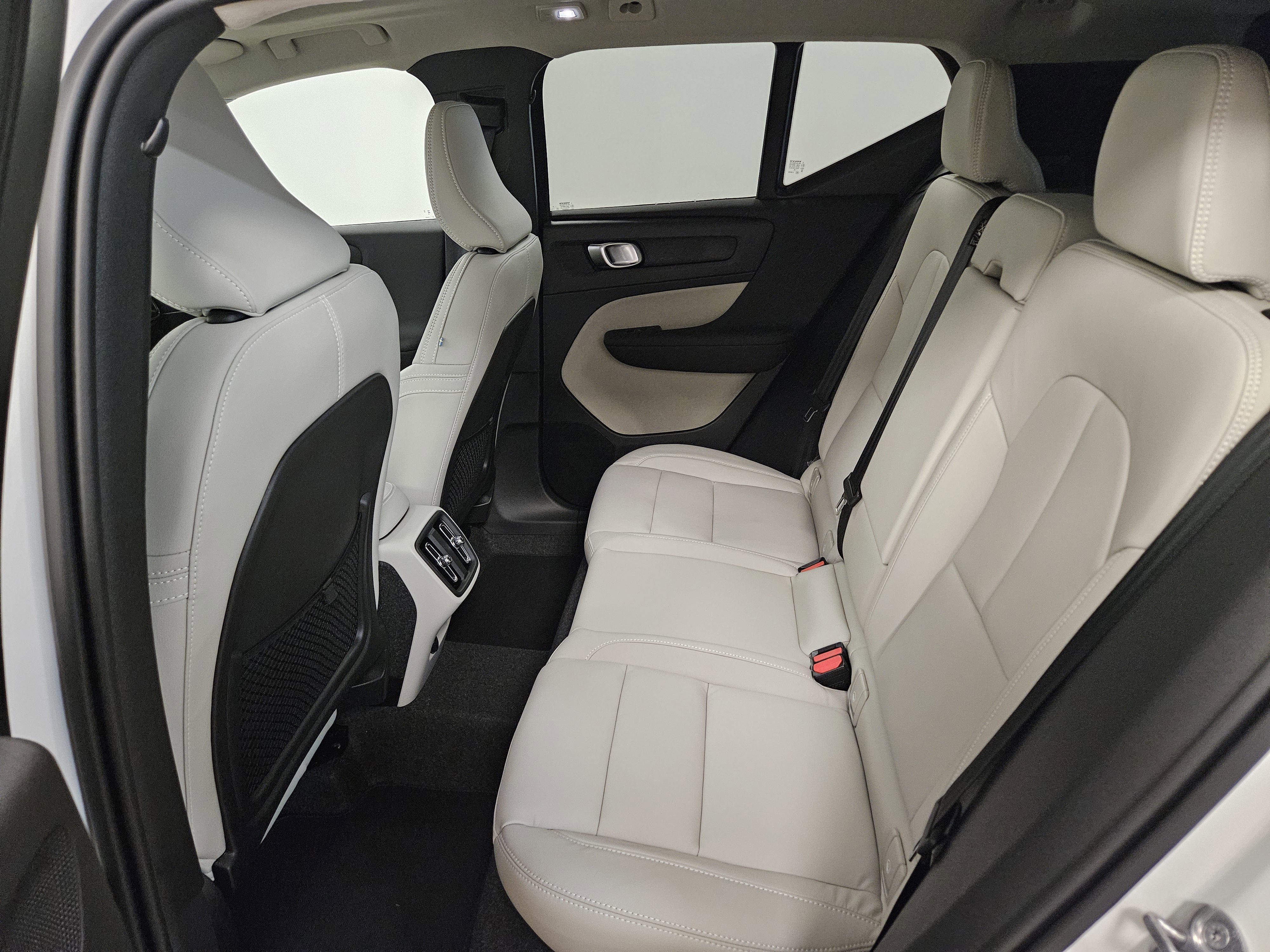 2026 Volvo XC40 Ultra