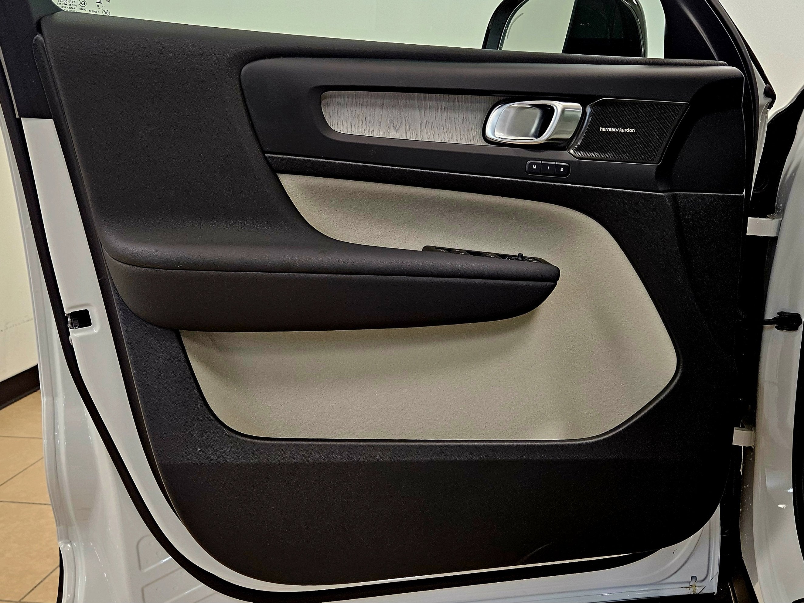 2026 Volvo XC40 Ultra