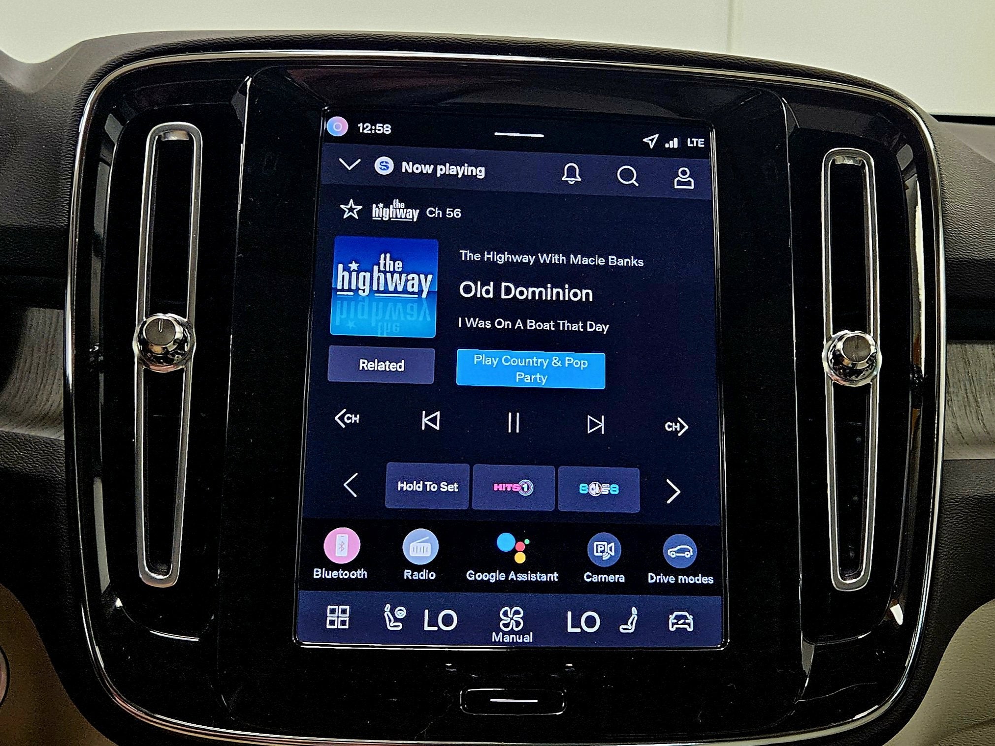 2026 Volvo XC40 Ultra