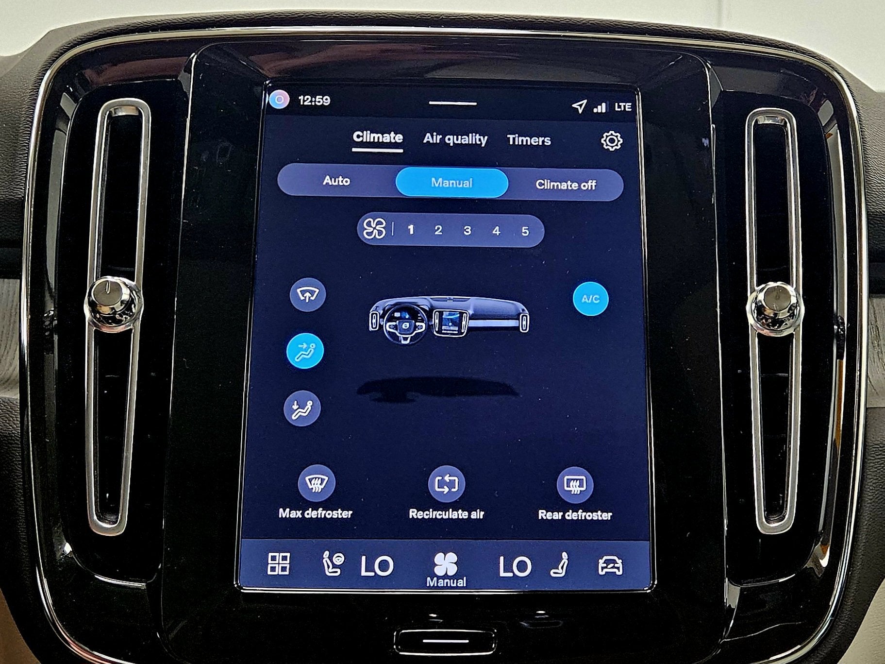 2026 Volvo XC40 Ultra