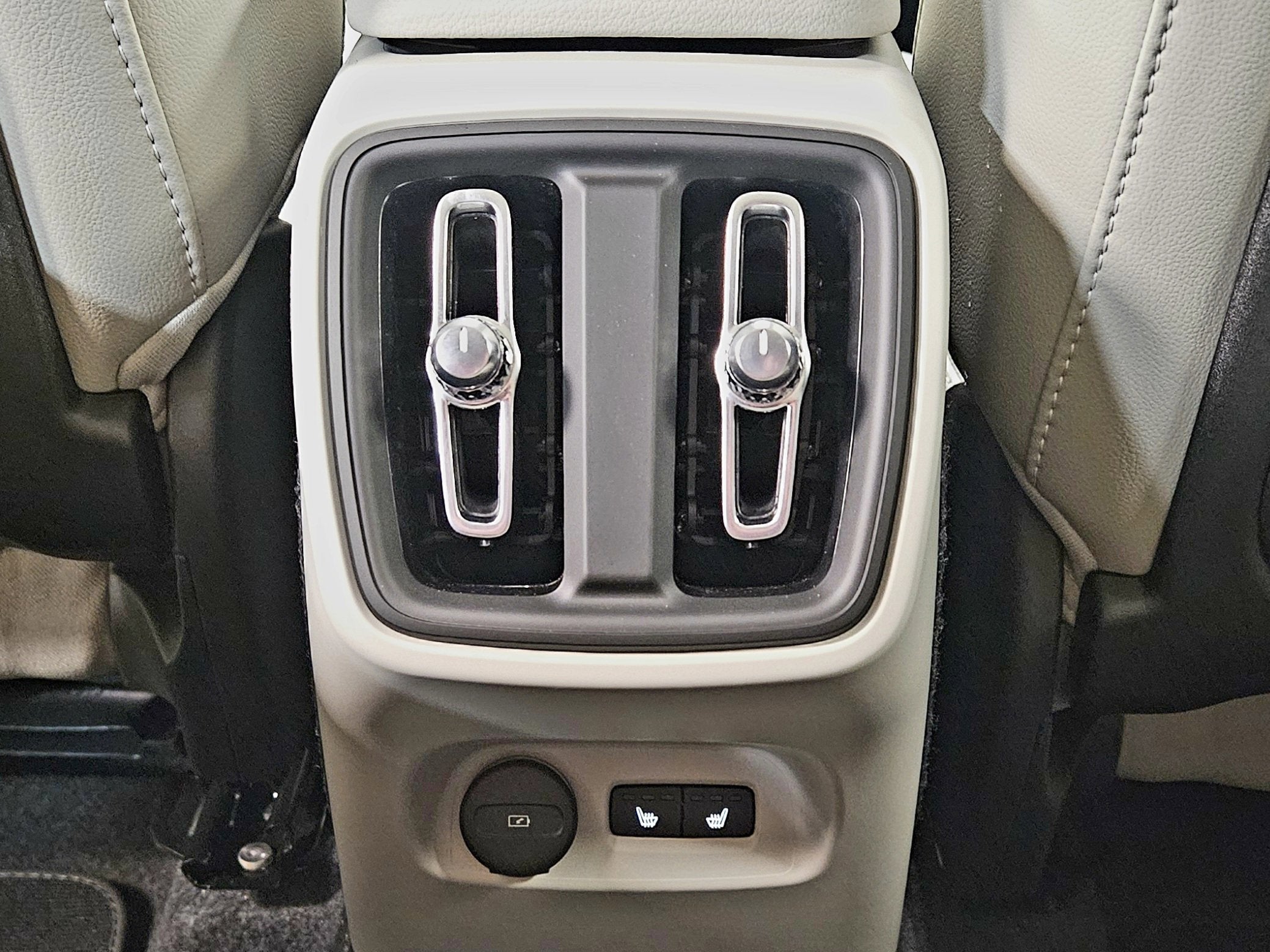 2026 Volvo XC40 Ultra