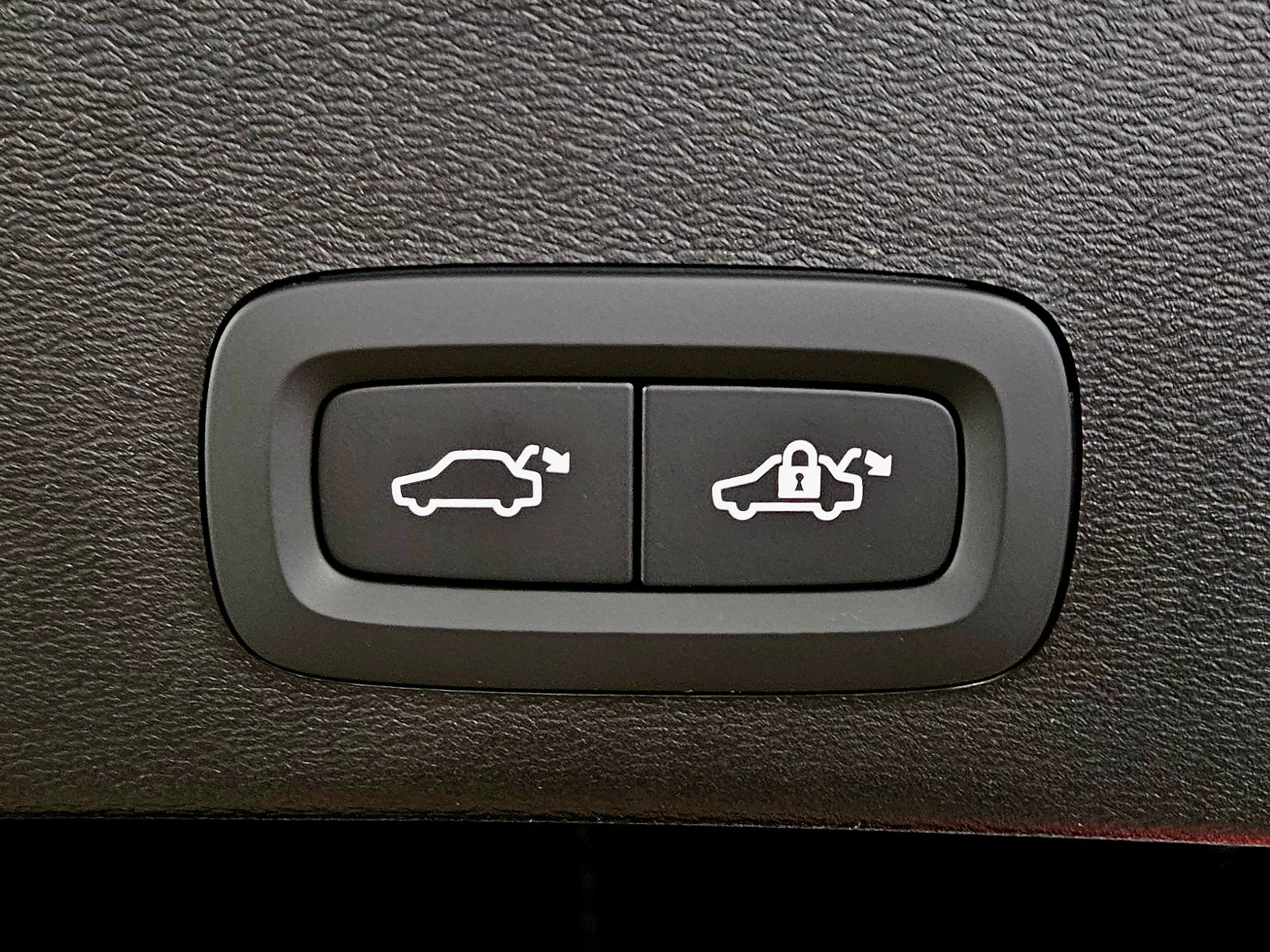 2026 Volvo XC40 Ultra