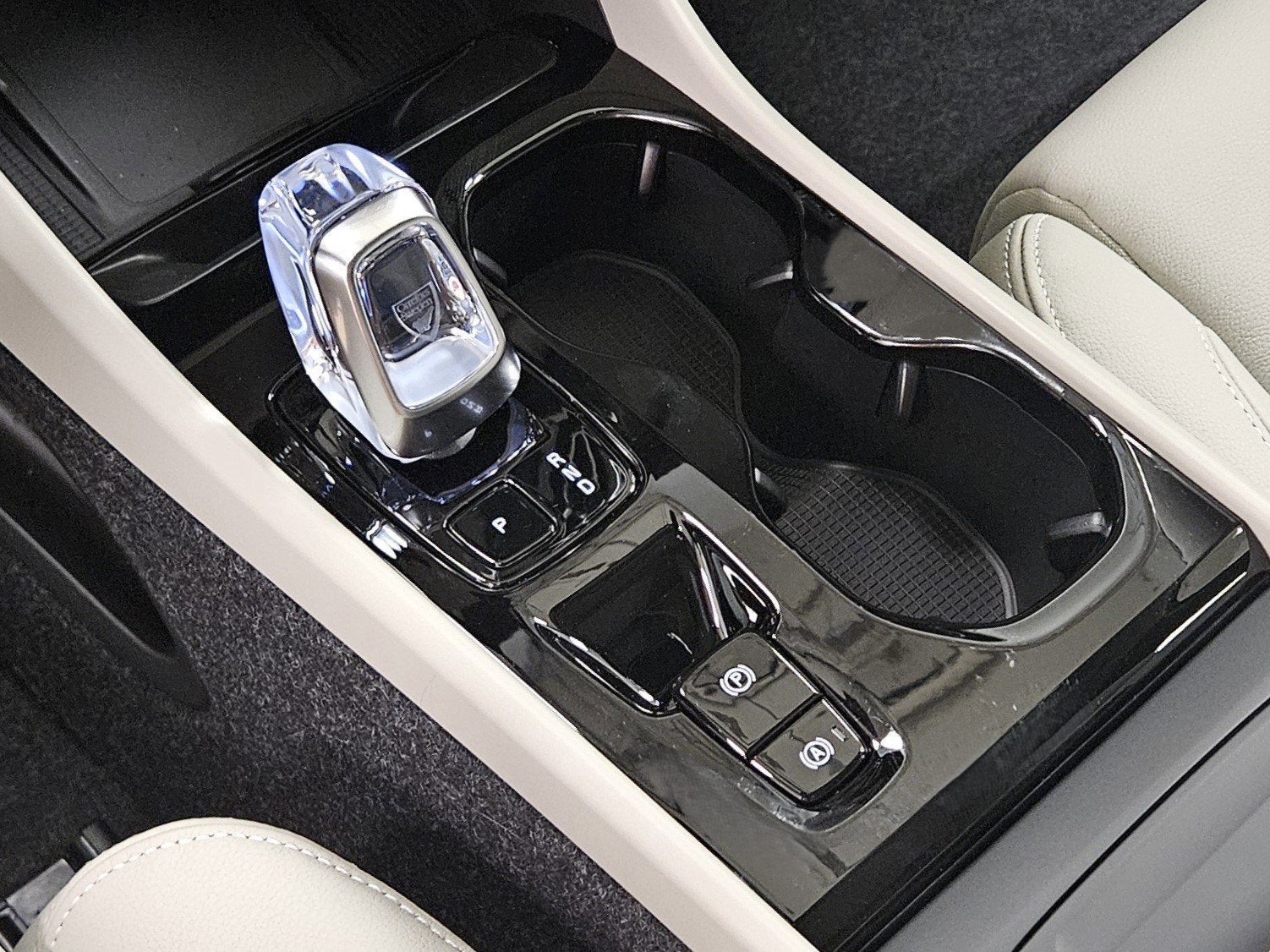 2026 Volvo XC40 Ultra