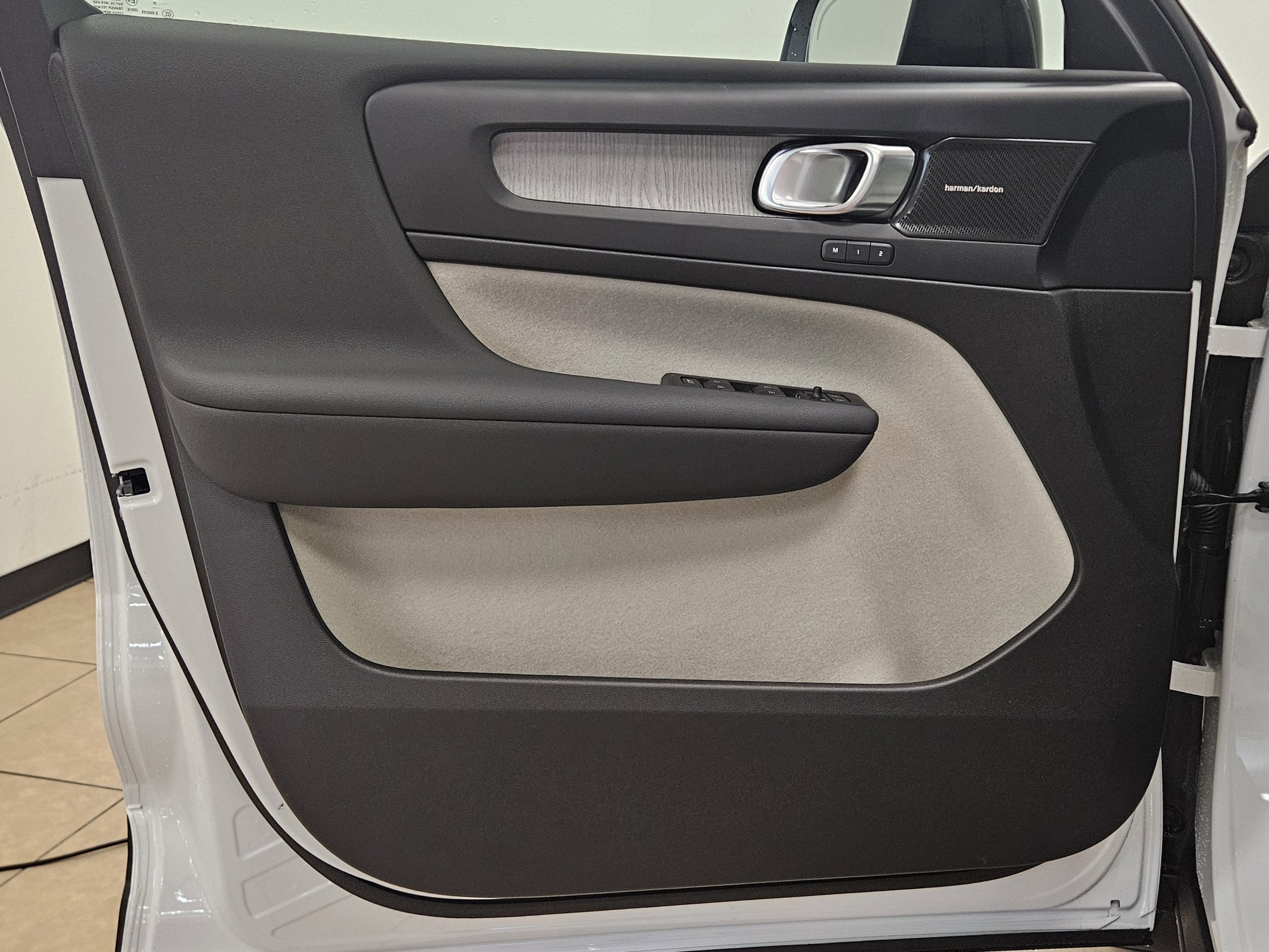 2026 Volvo XC40 Ultra