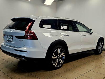 2026 Volvo V60 Cross Country Plus