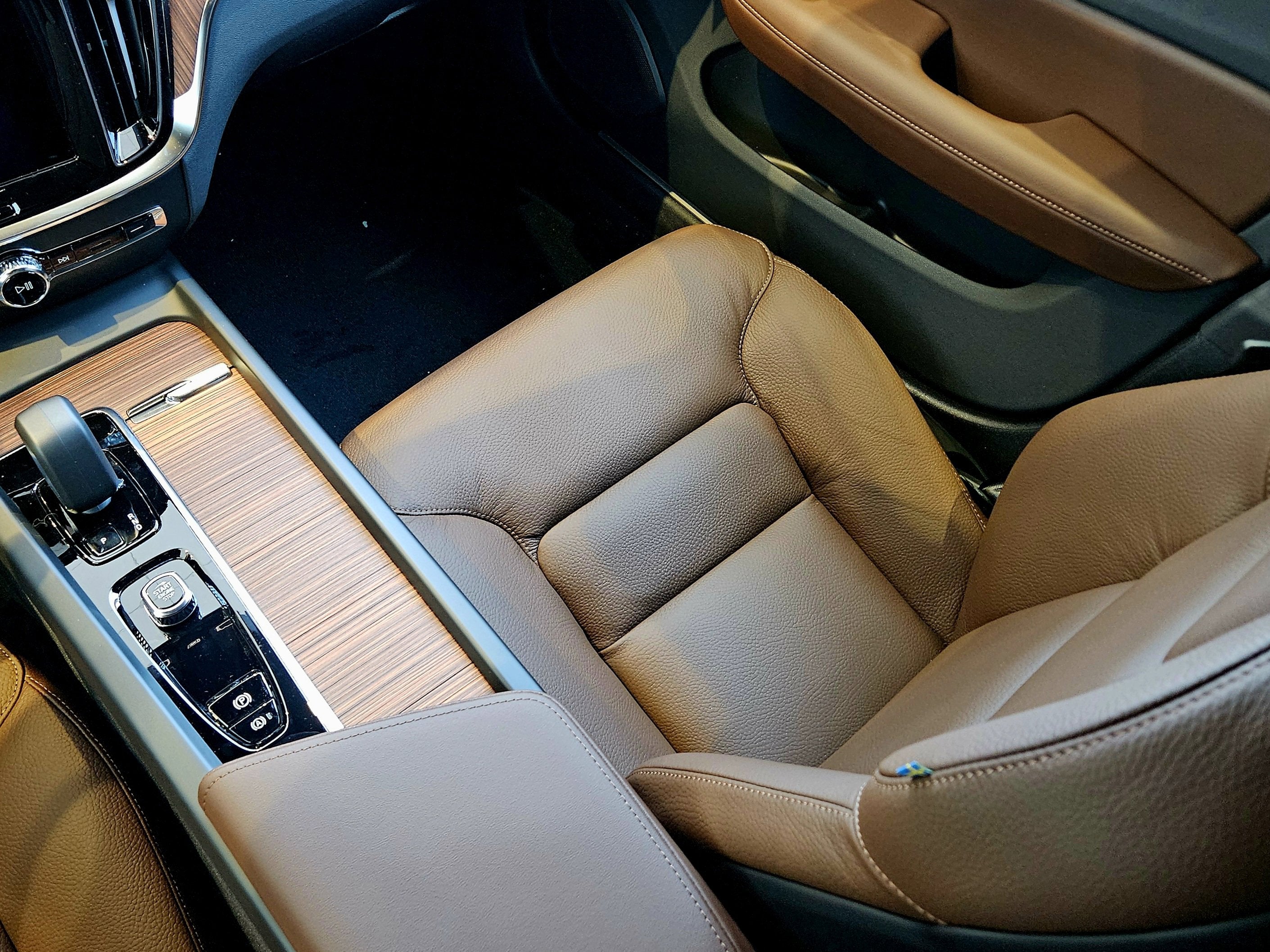 2026 Volvo V60 Cross Country Plus