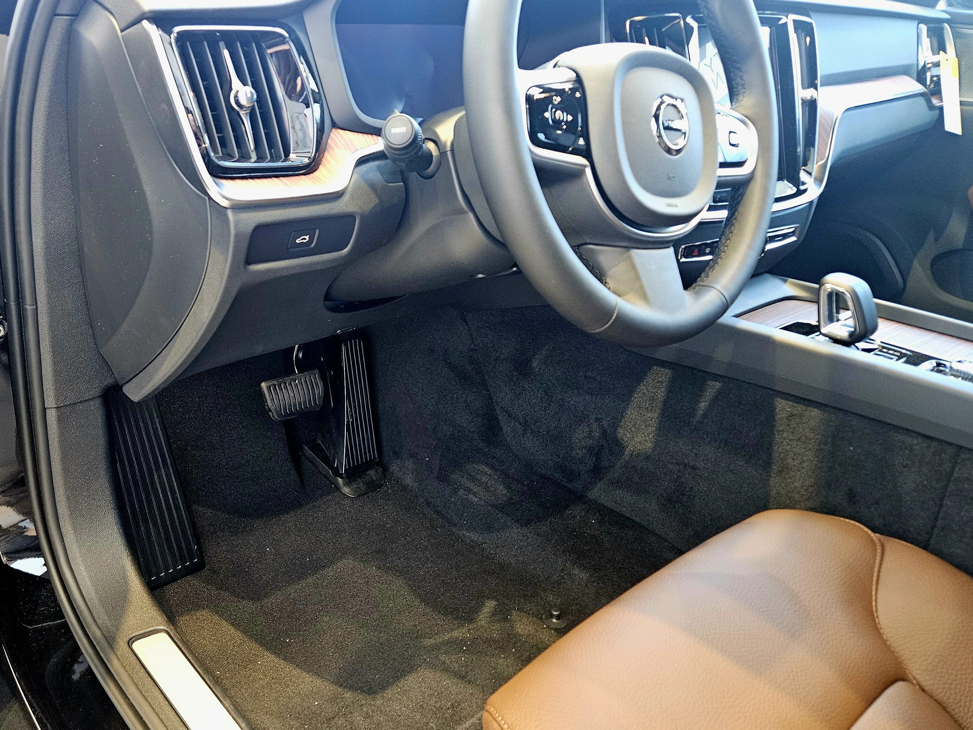 2026 Volvo V60 Cross Country Plus