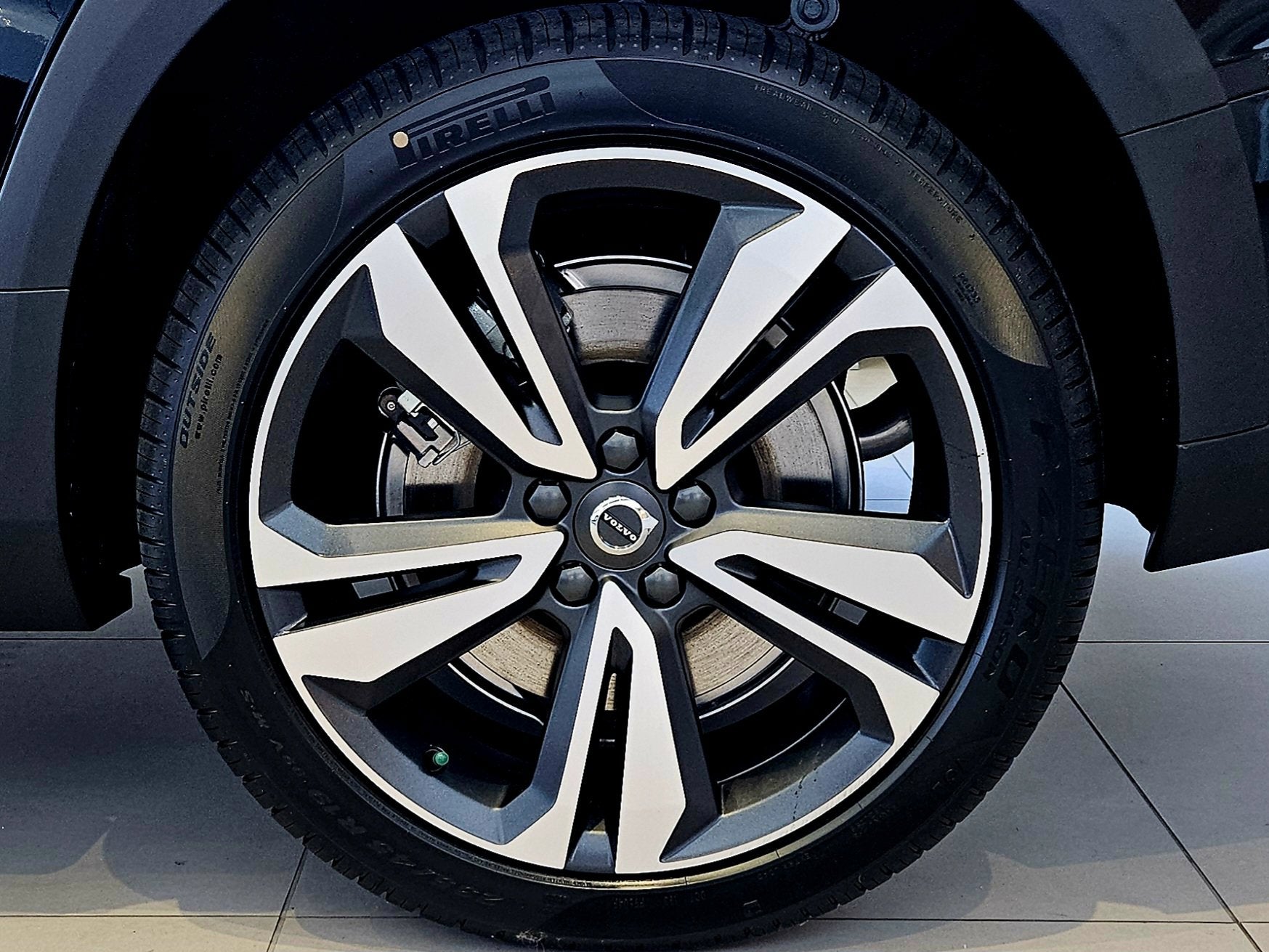 2026 Volvo V60 Cross Country Plus