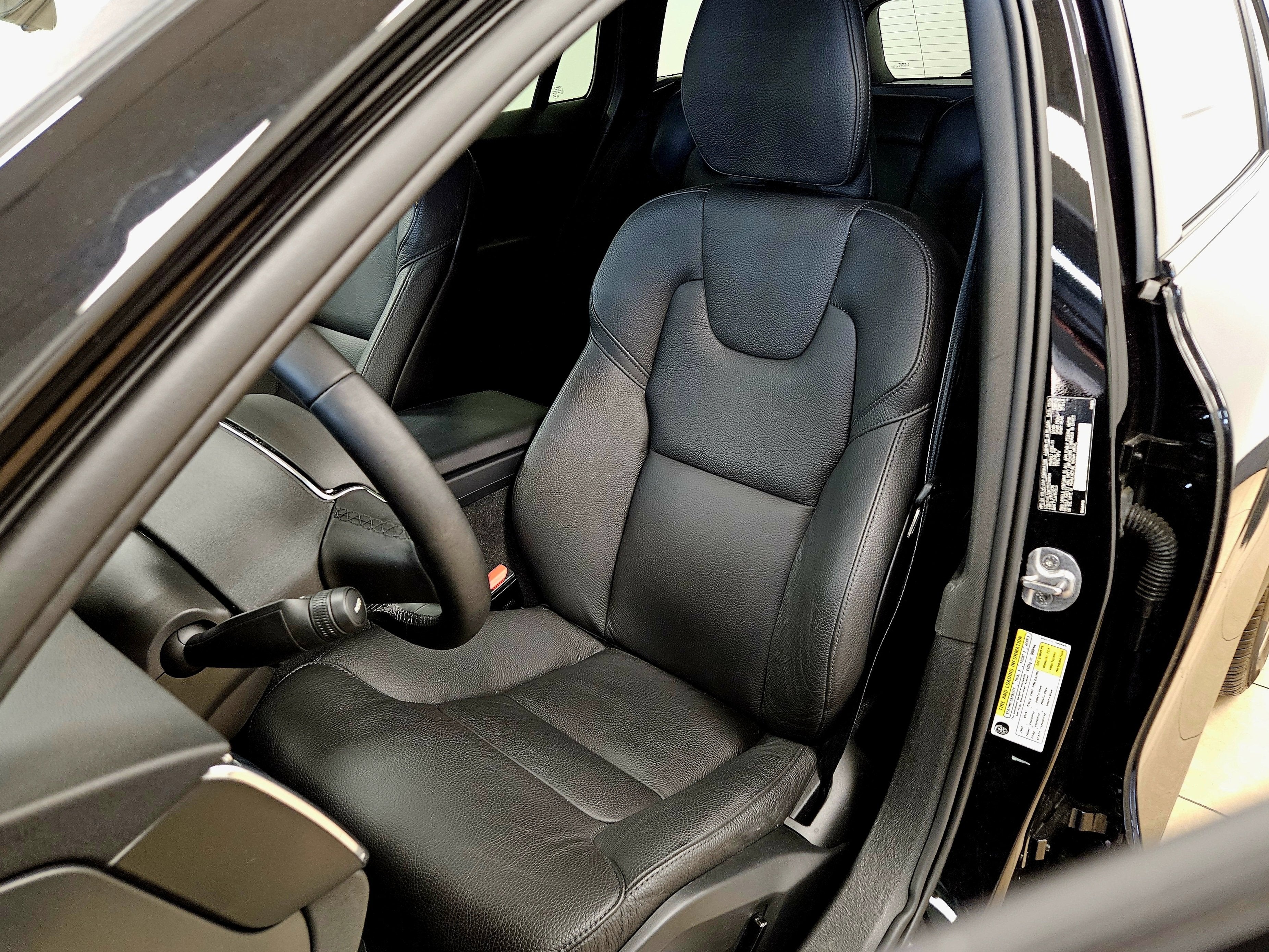 2024 Volvo V60 Cross Country Plus