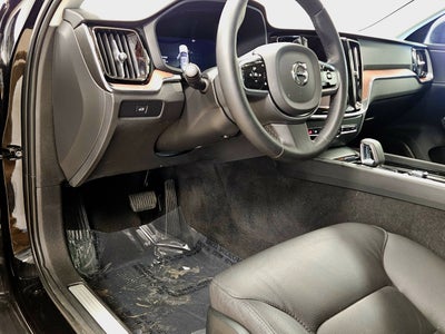 2024 Volvo V60 Cross Country Plus