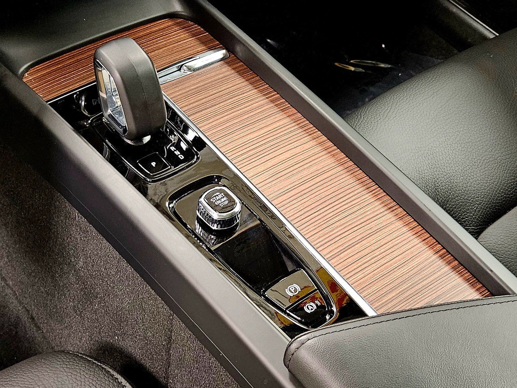 2024 Volvo V60 Cross Country Plus