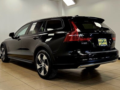 2024 Volvo V60 Cross Country Plus