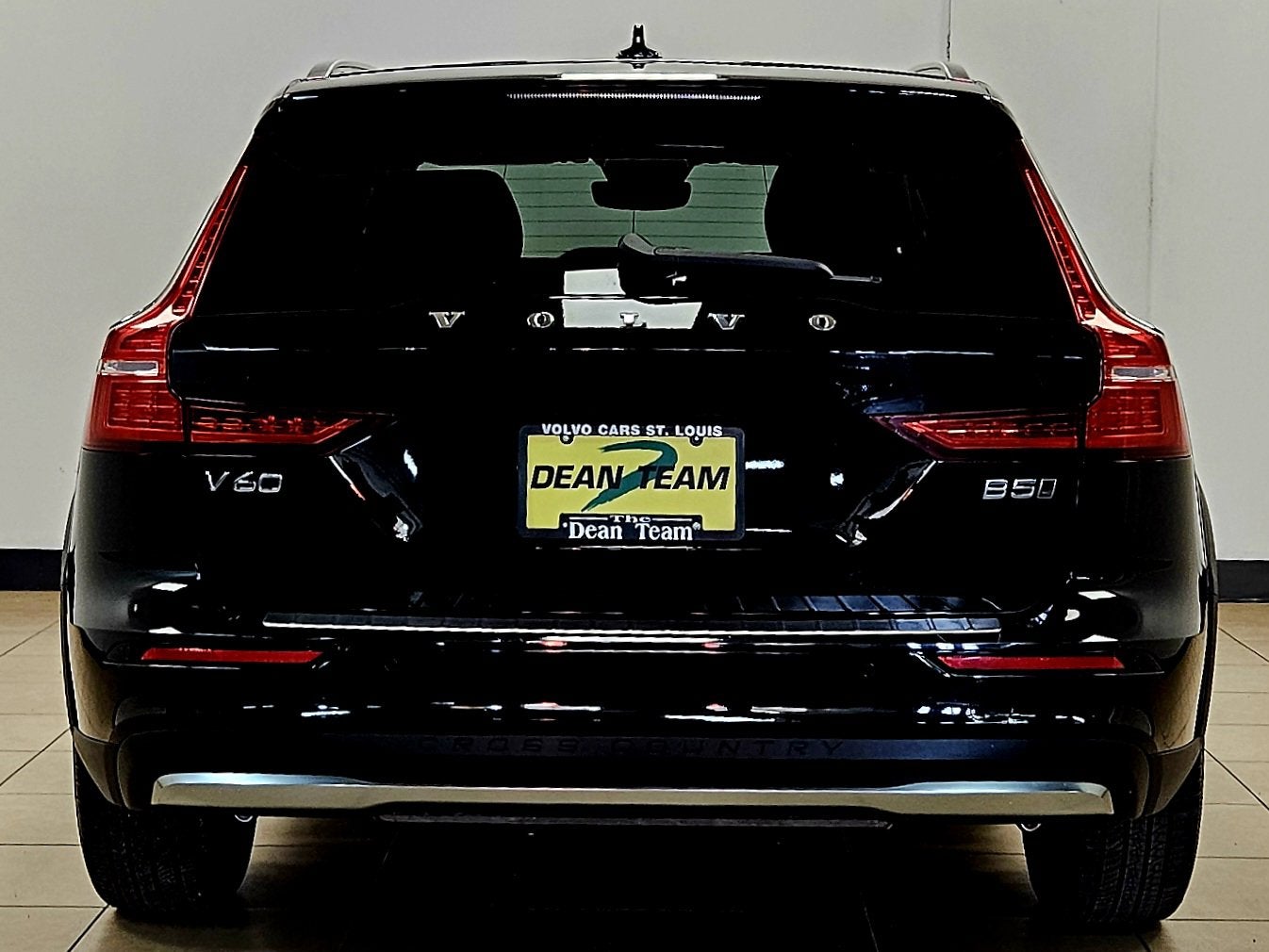 2024 Volvo V60 Cross Country Plus