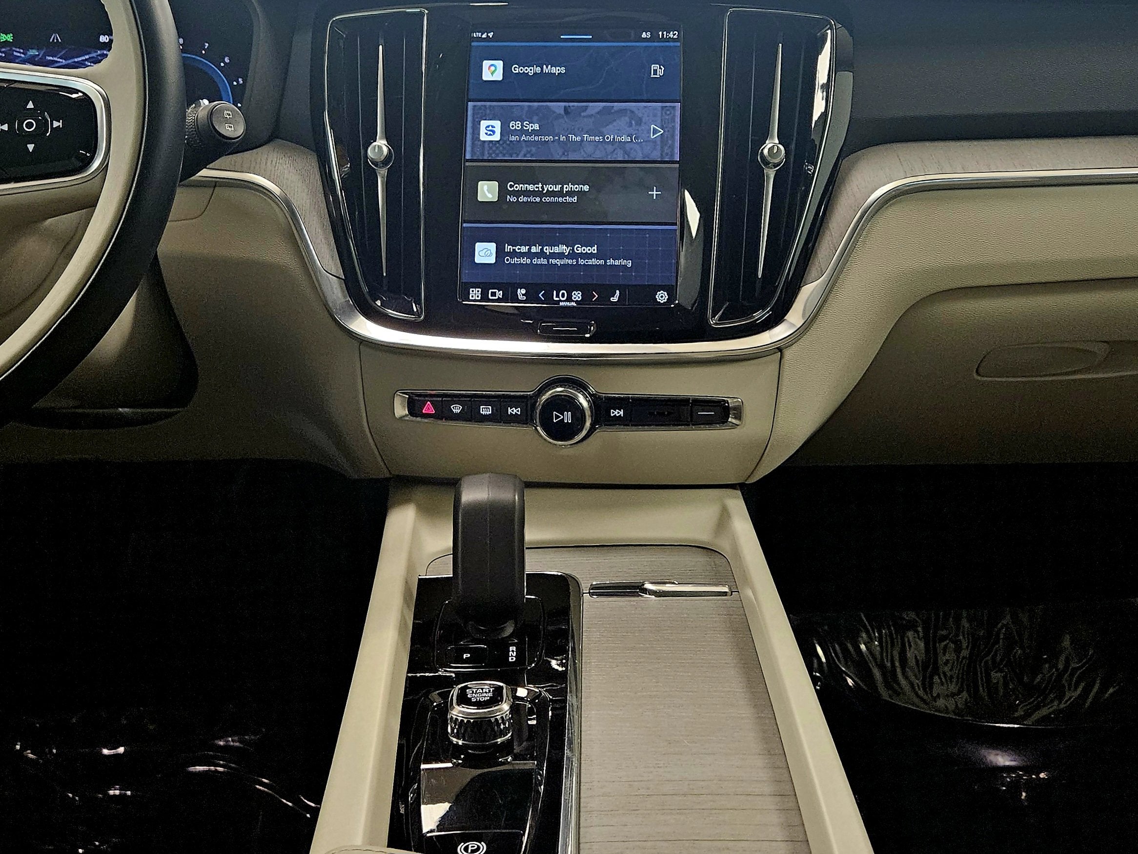 2023 Volvo V60 Cross Country Plus