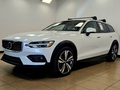 2023 Volvo V60 Cross Country Plus