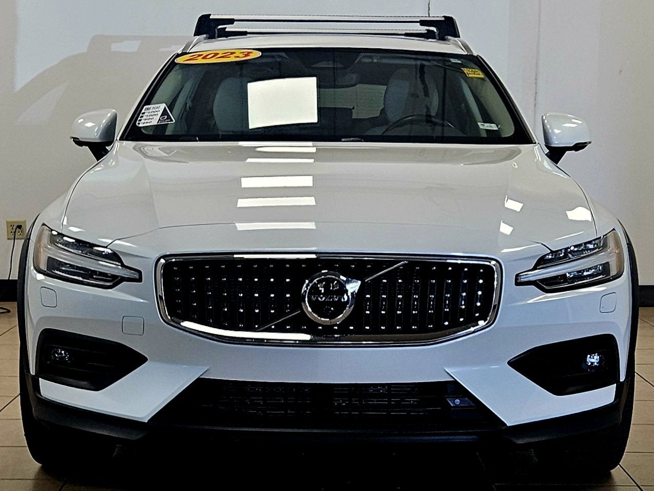 2023 Volvo V60 Cross Country Plus