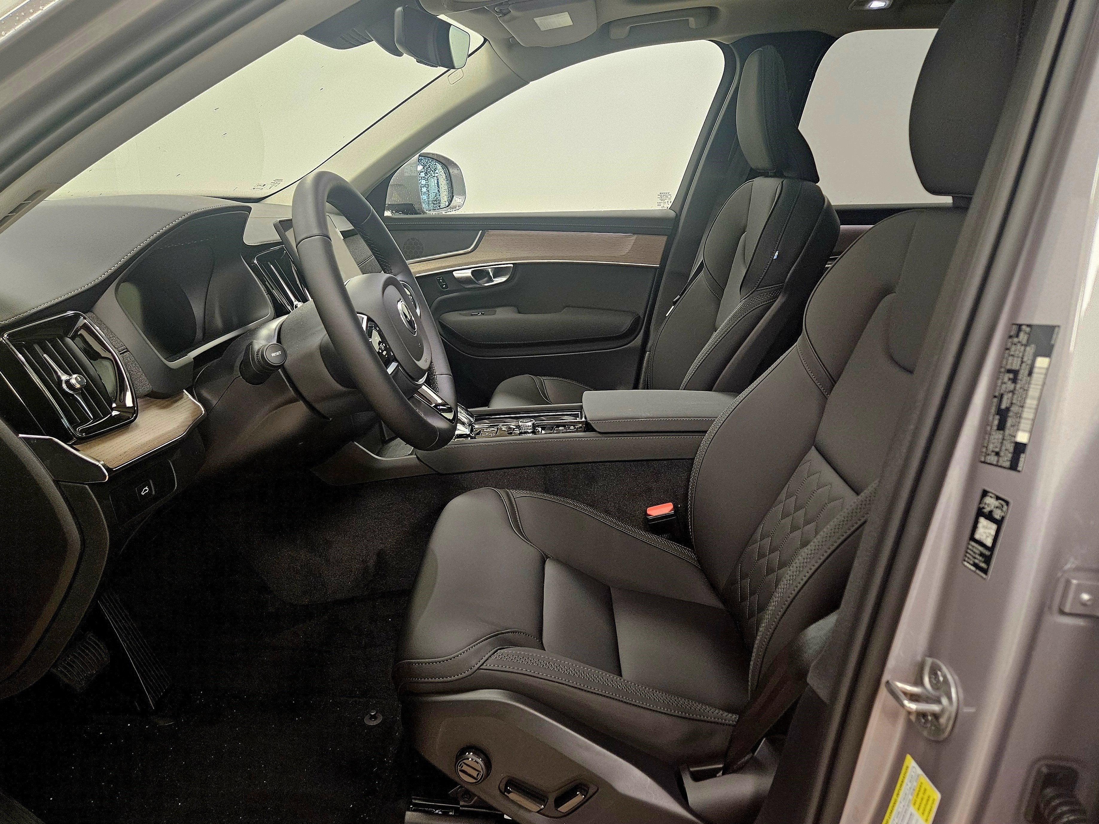 2026 Volvo XC90 Plus