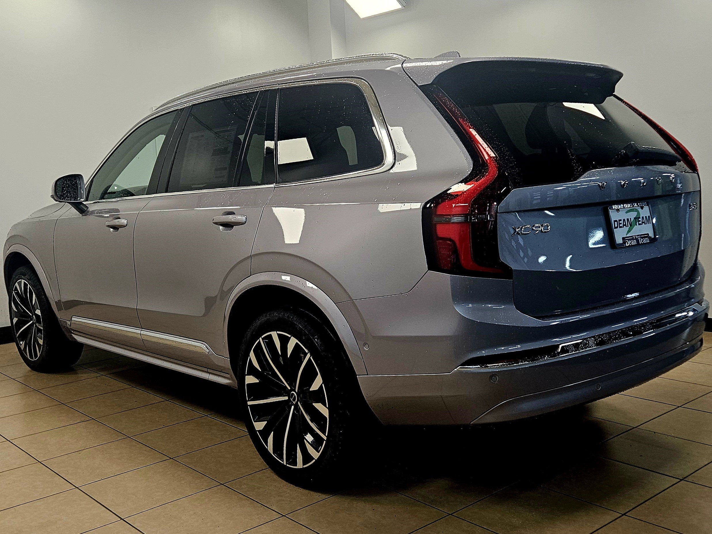 2026 Volvo XC90 Plus