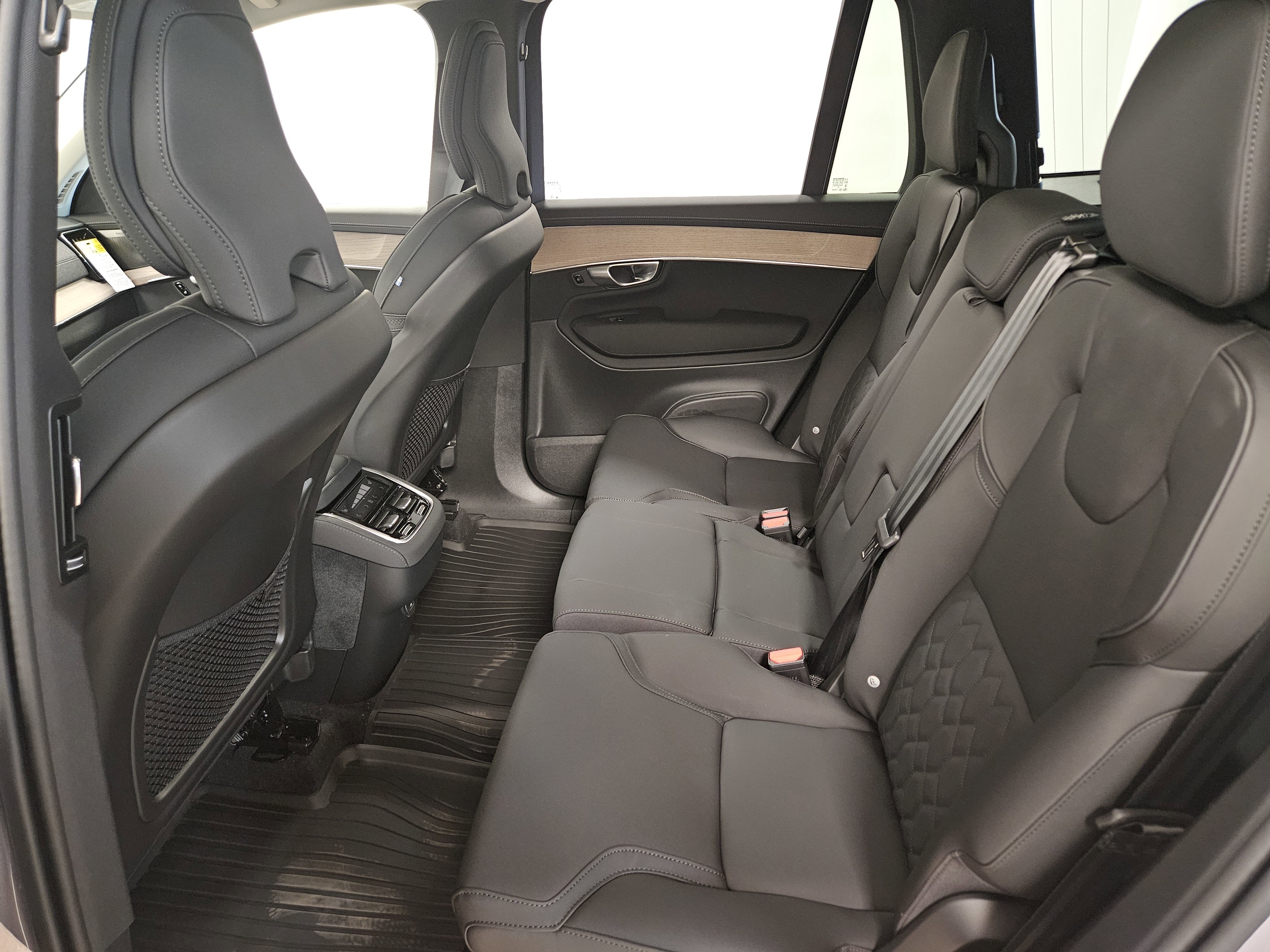 2026 Volvo XC90 Plus