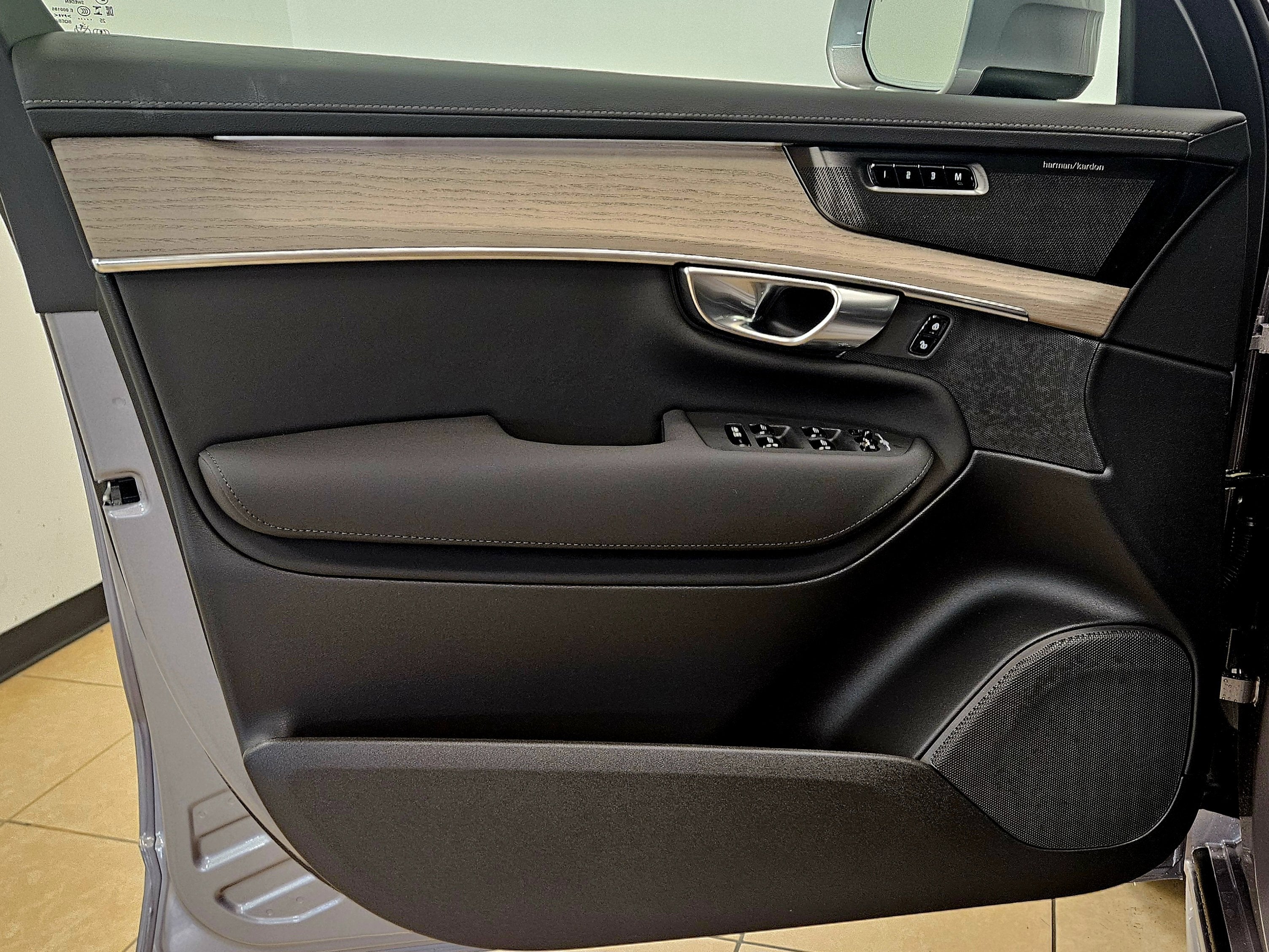 2026 Volvo XC90 Plus