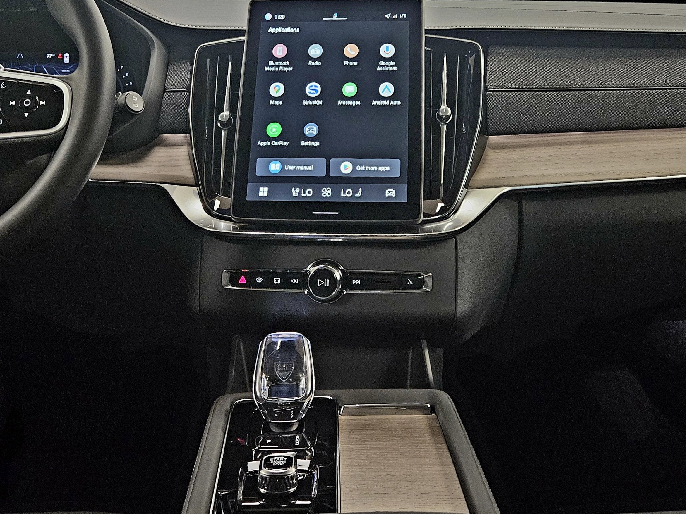 2026 Volvo XC90 Plus