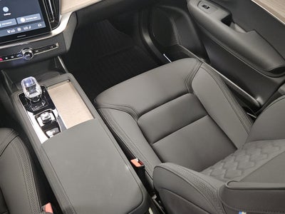 2026 Volvo XC90 Plus