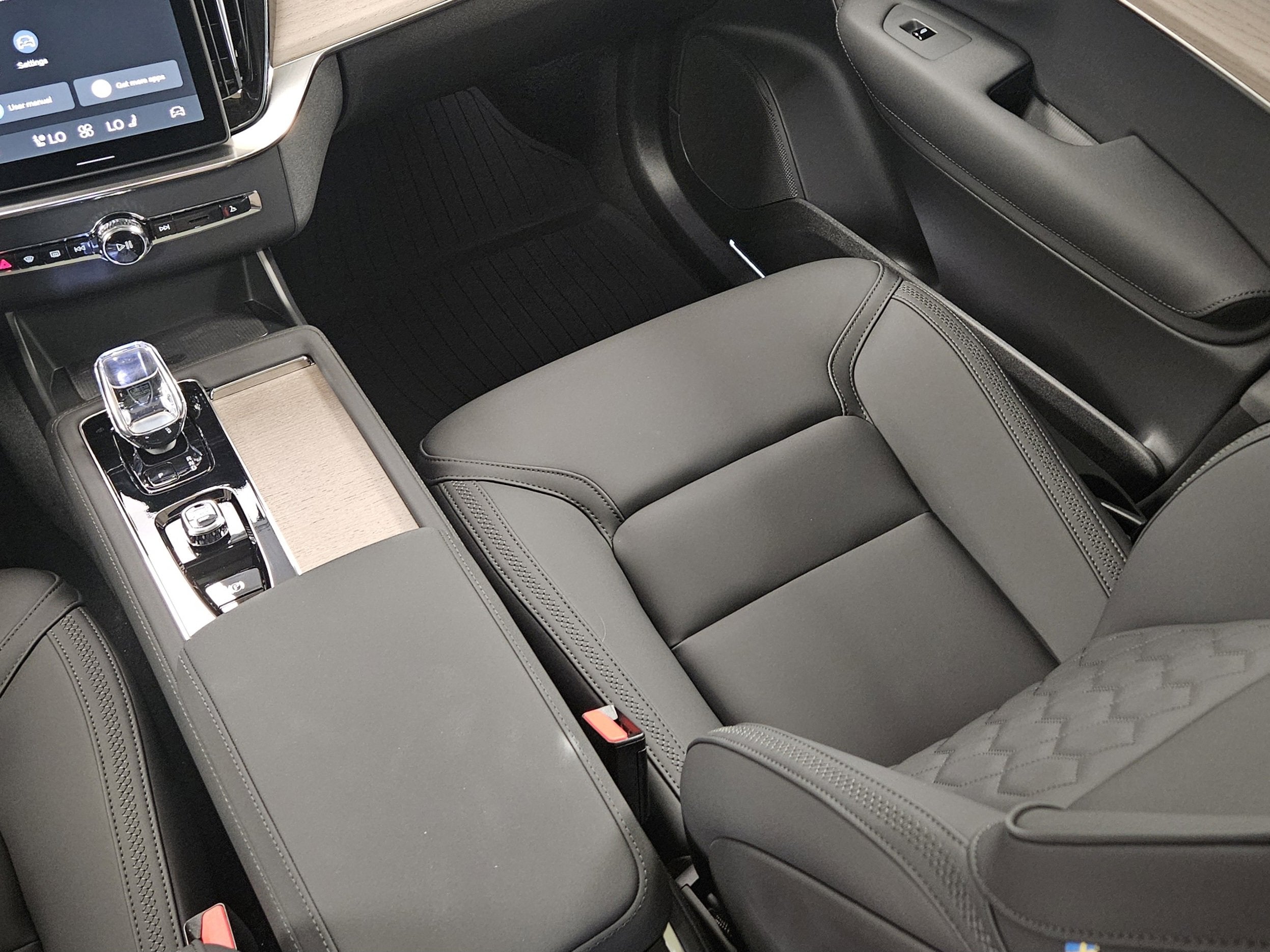 2026 Volvo XC90 Plus