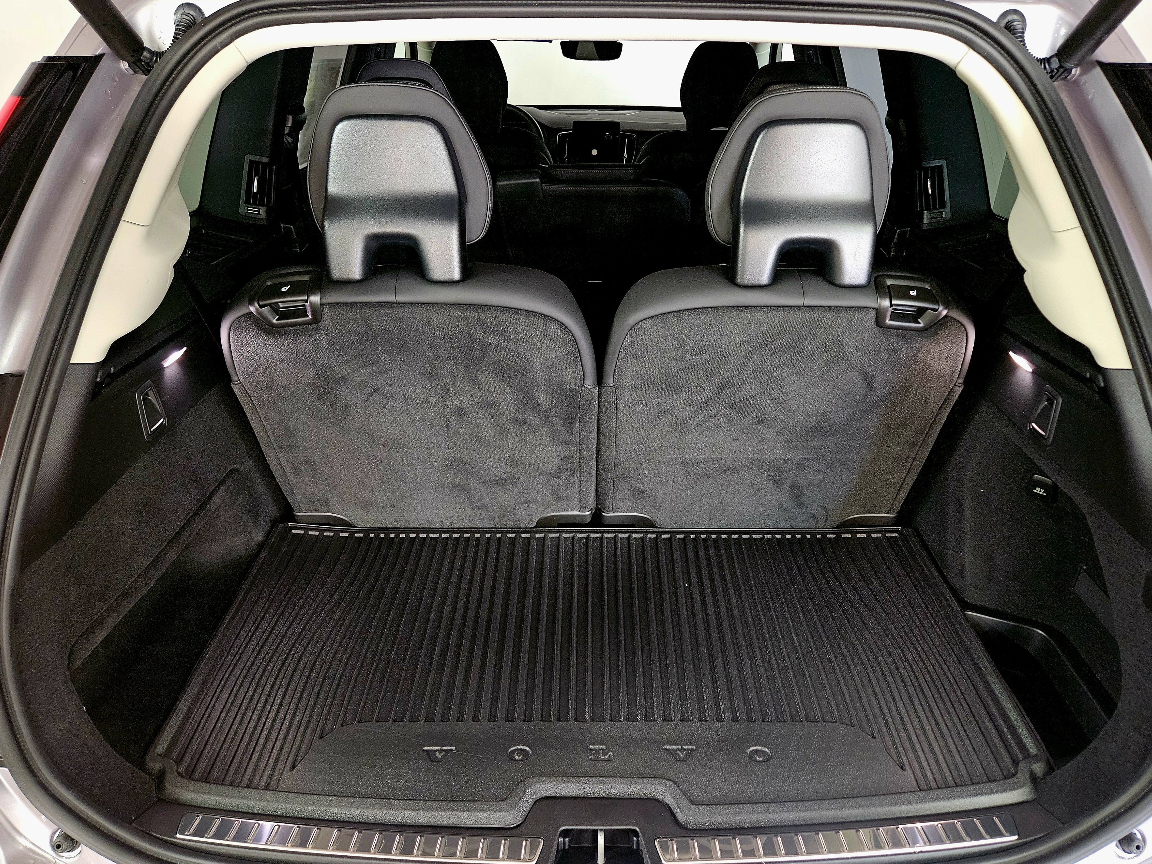 2026 Volvo XC90 Plus