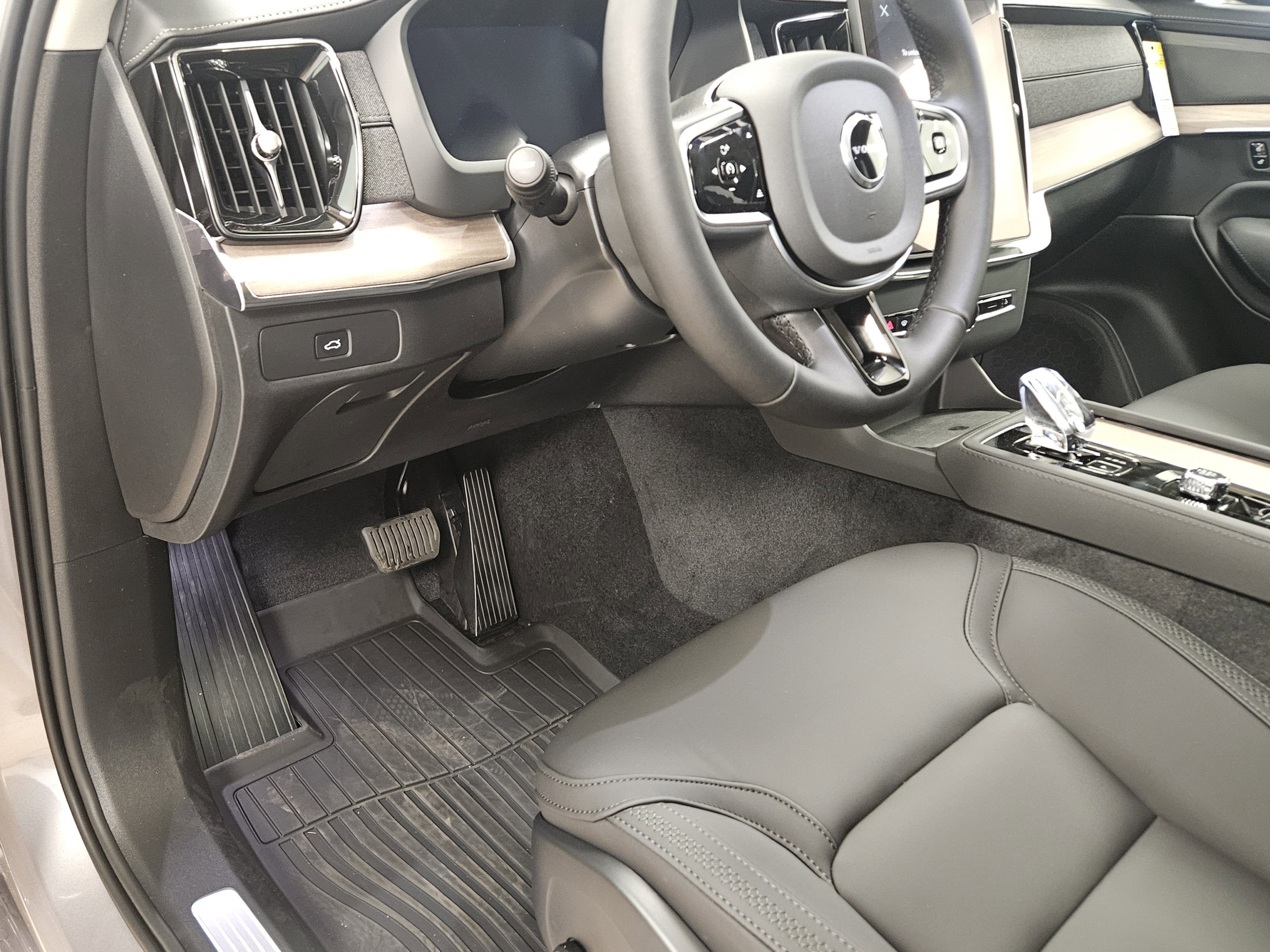 2026 Volvo XC90 Plus